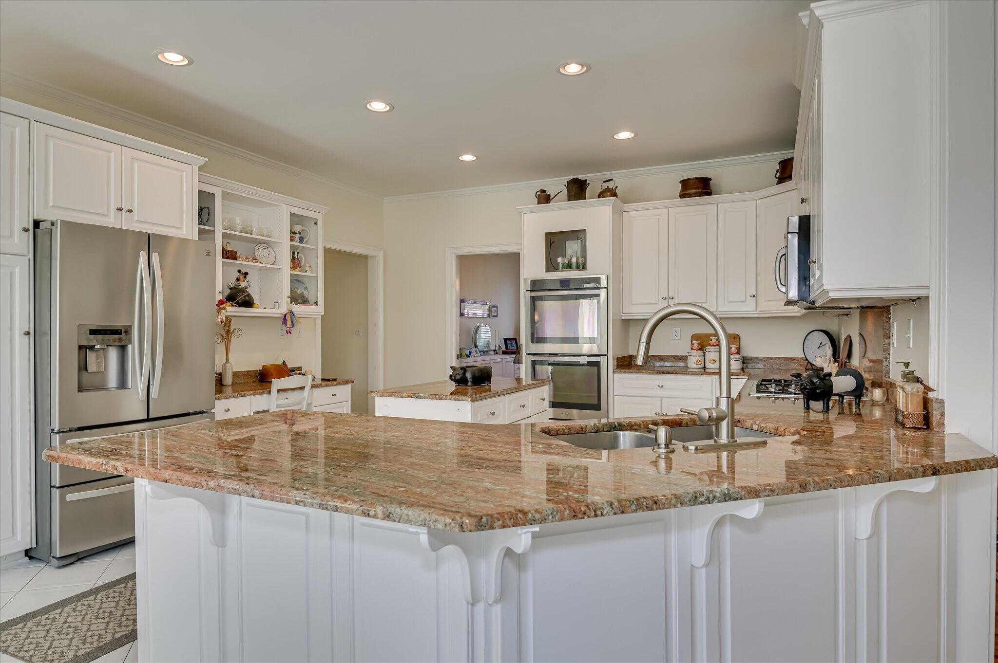 4234 Riverside Drive Property Photo 14