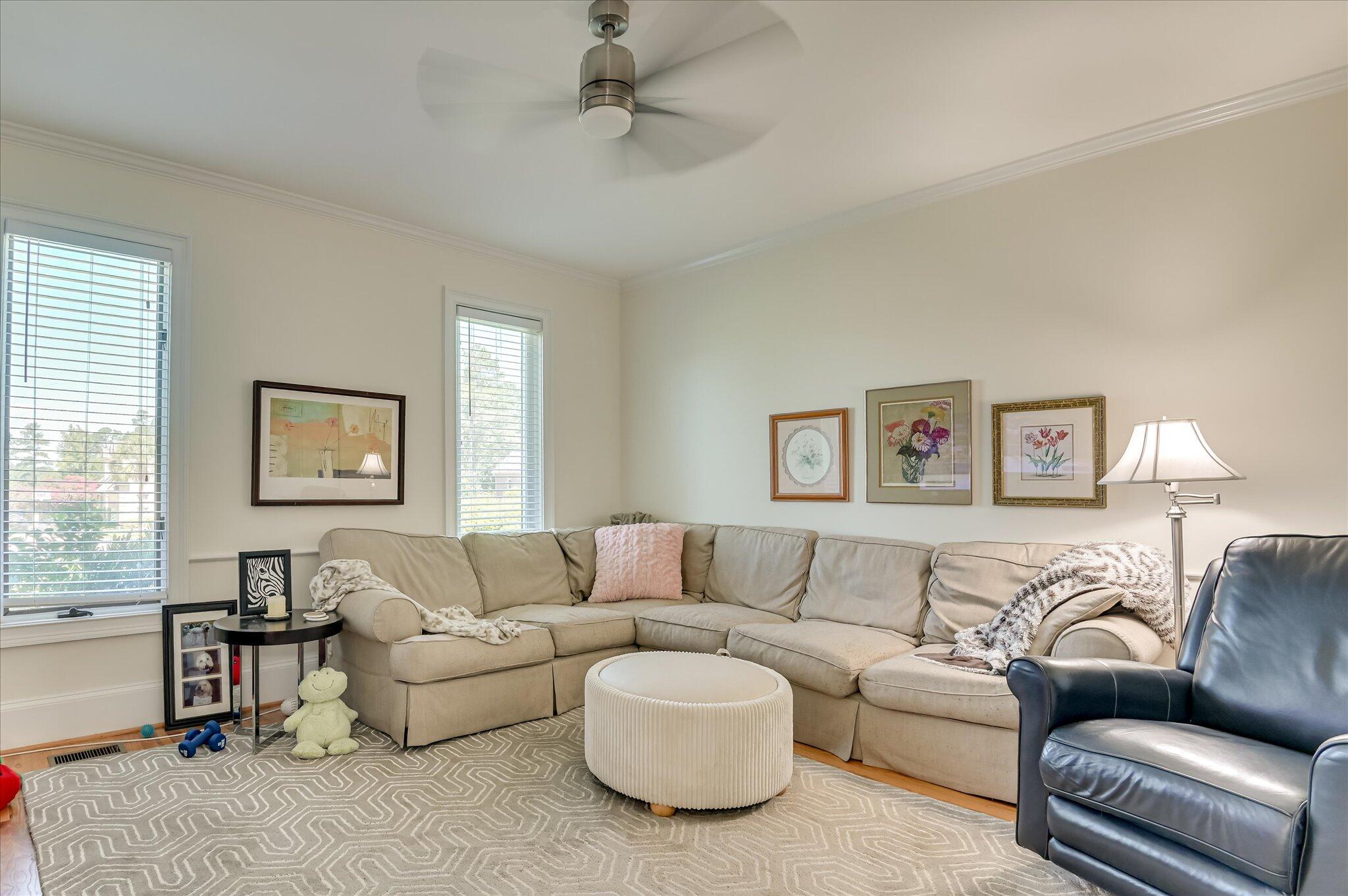 4234 Riverside Drive Property Photo 17