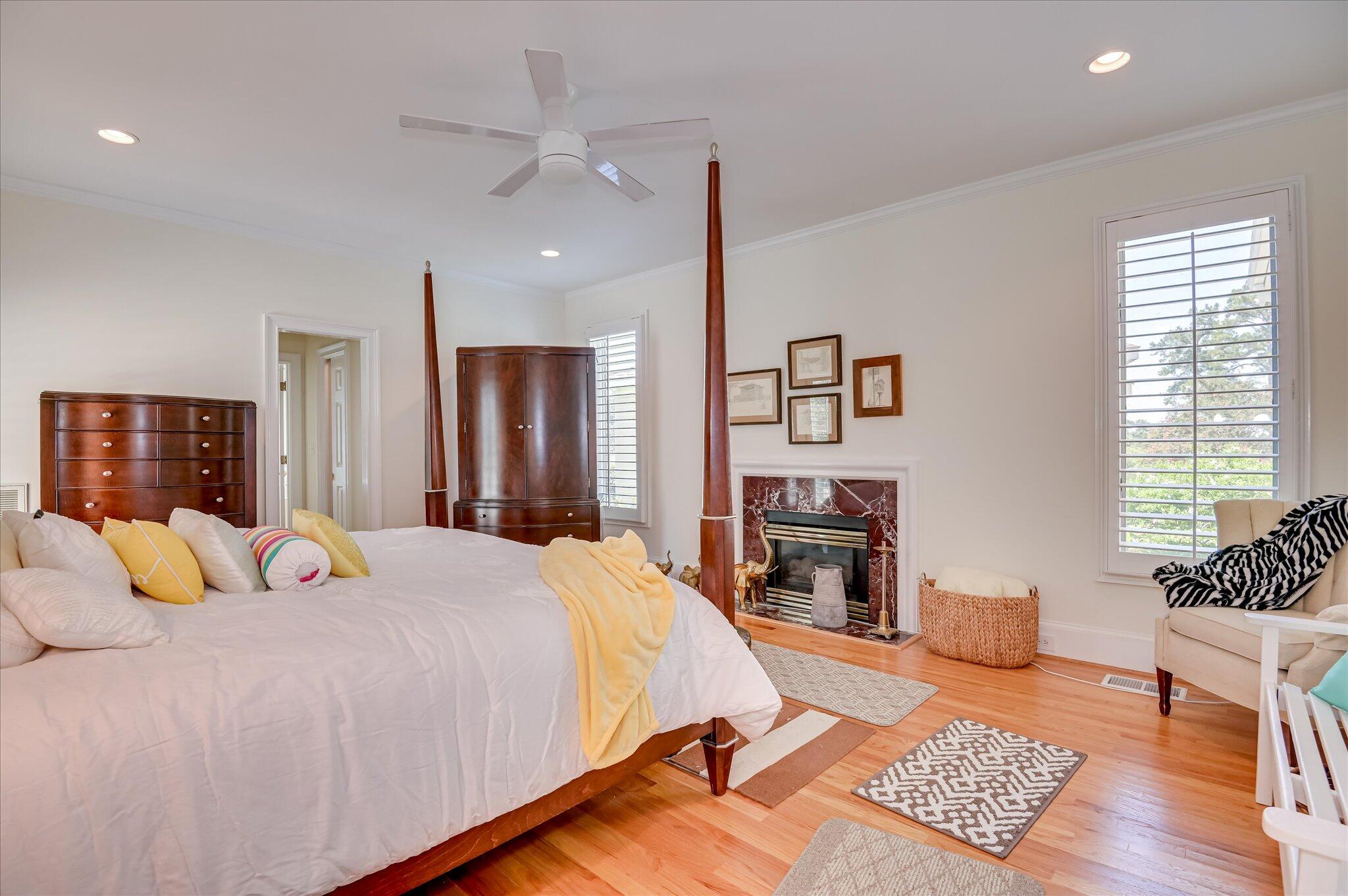 4234 Riverside Drive Property Photo 21
