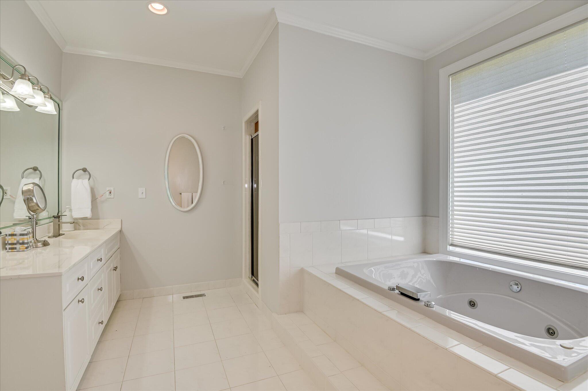 4234 Riverside Drive Property Photo 22