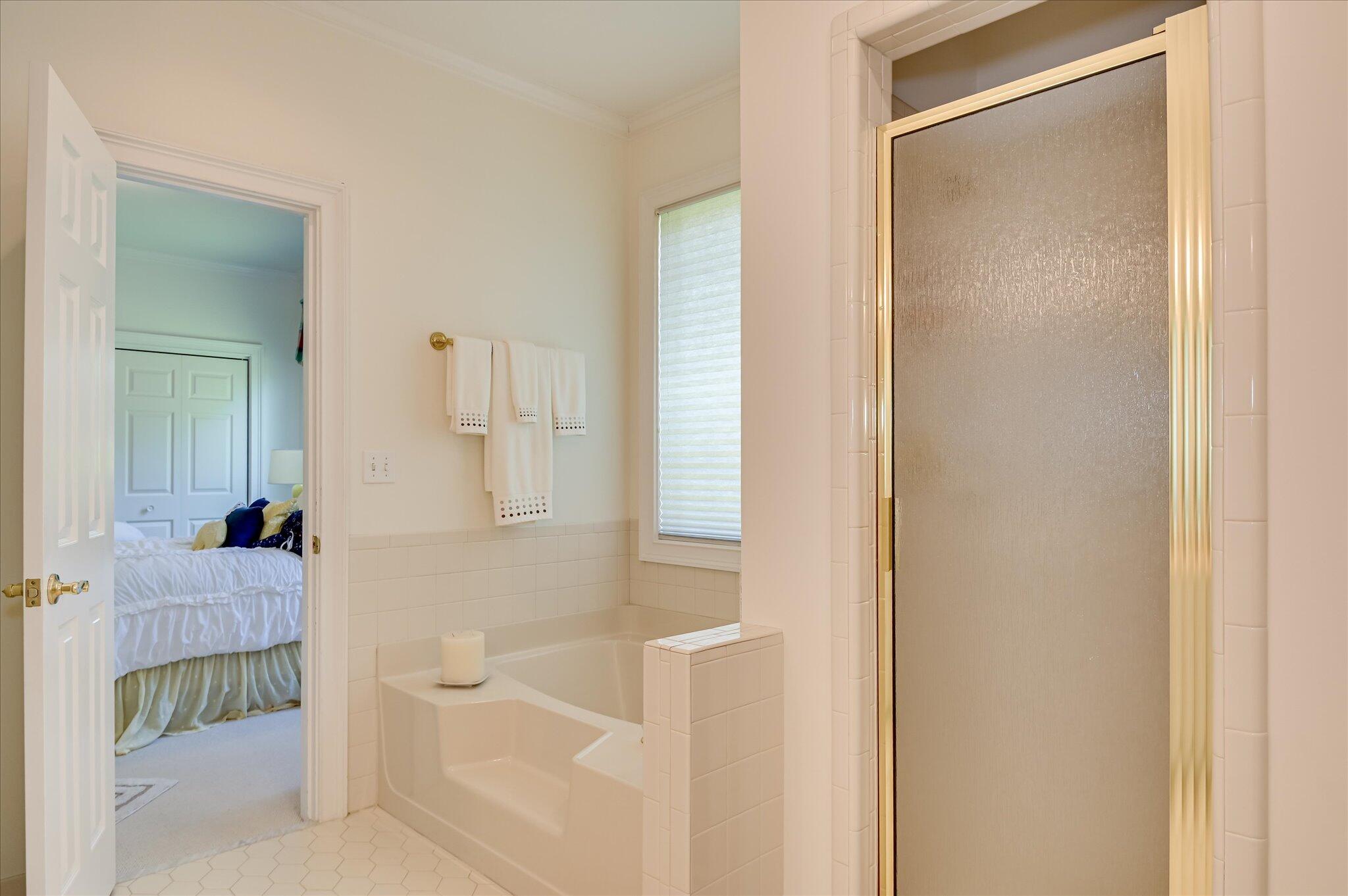 4234 Riverside Drive Property Photo 25