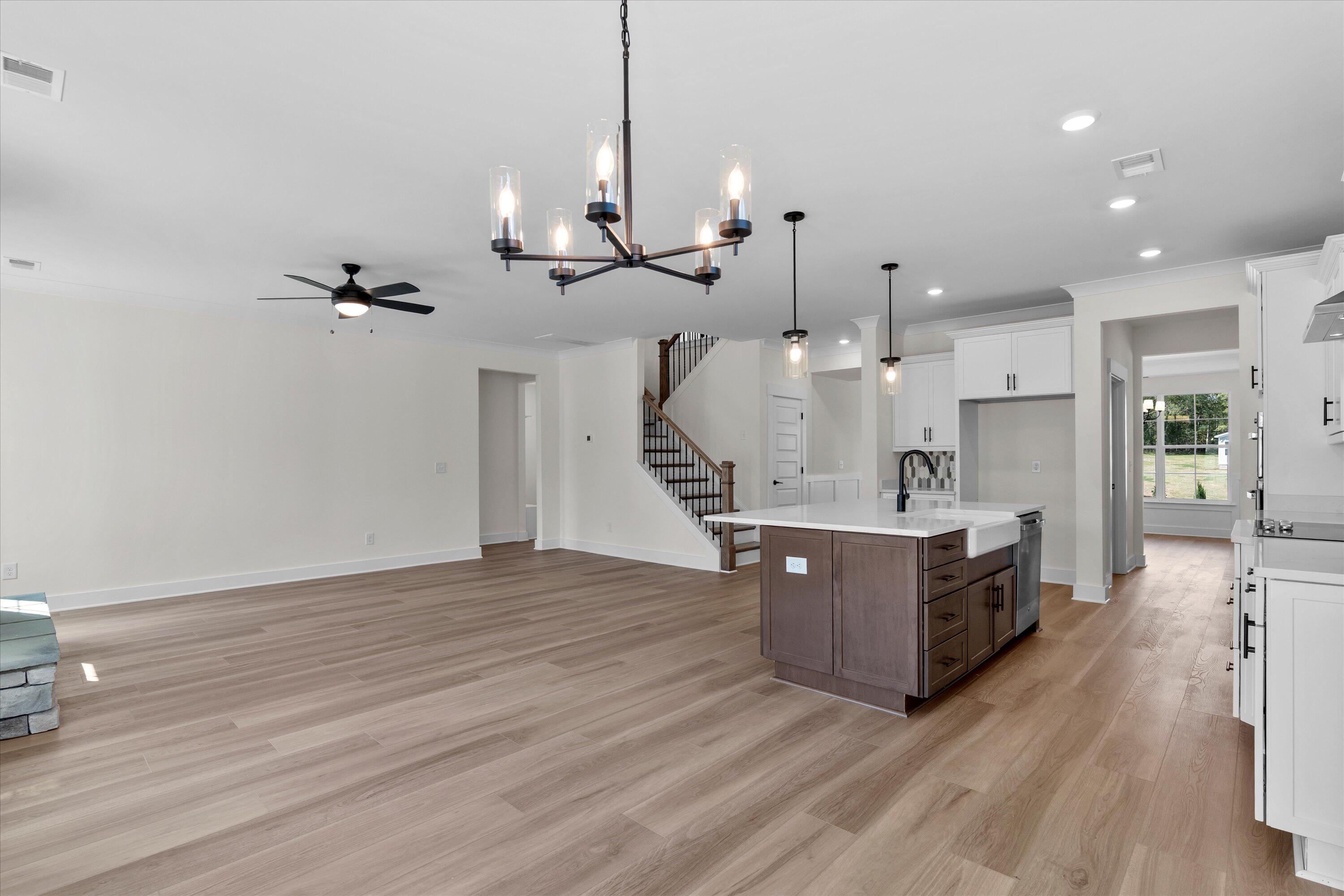 7106 Snap Spur Circle Property Photo 9