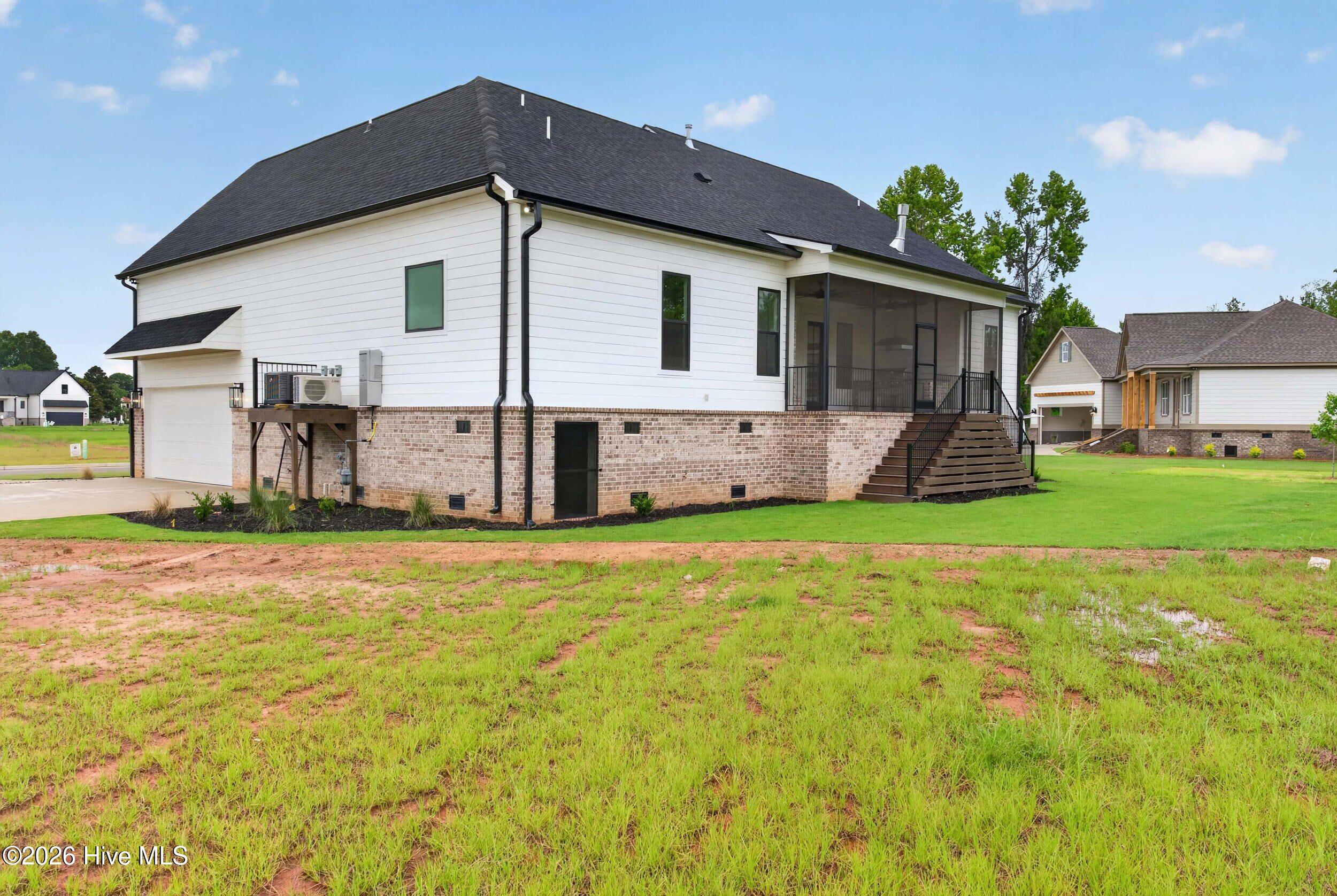 1504 Satilla Place Property Photo 5
