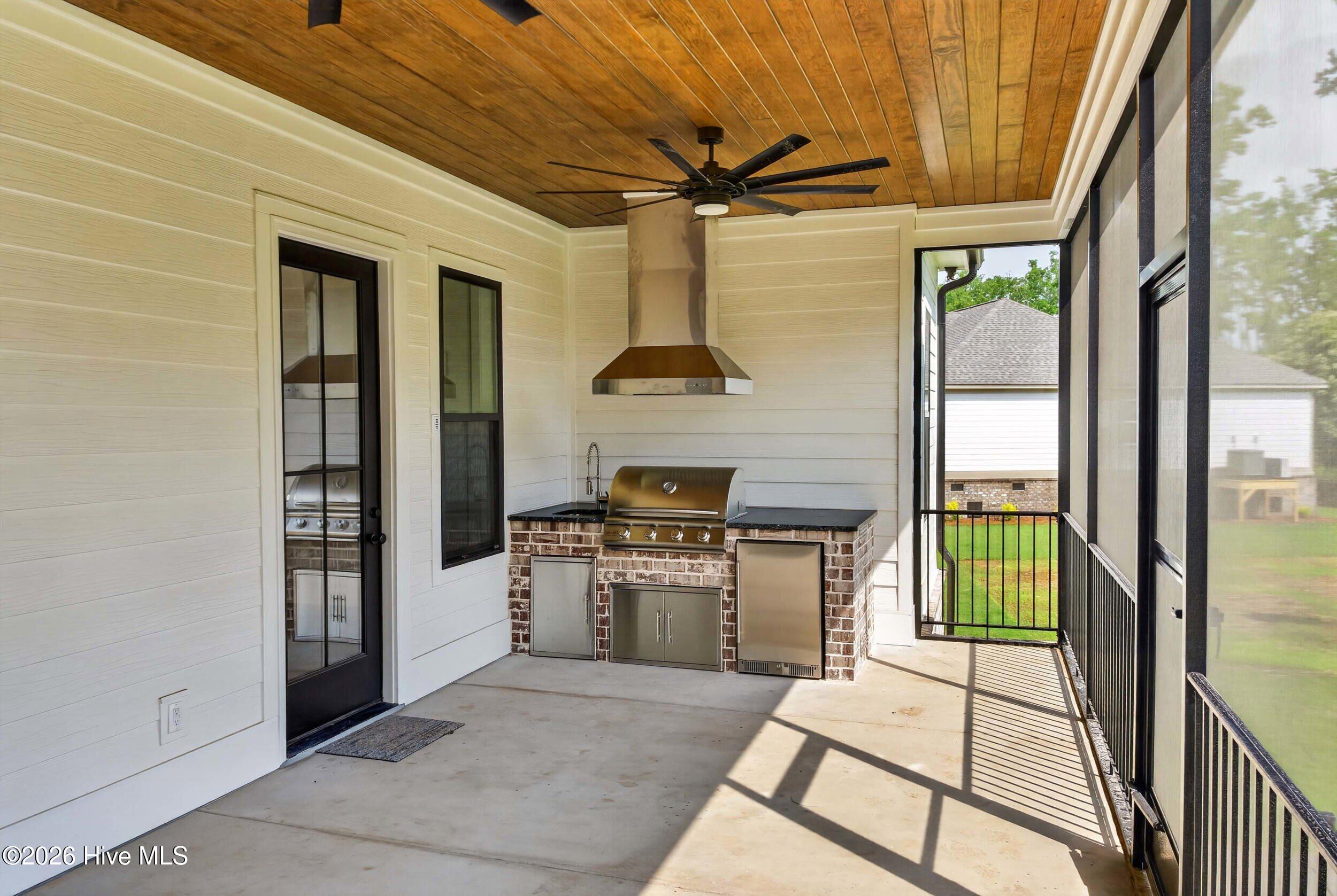 1504 Satilla Place Property Photo 11