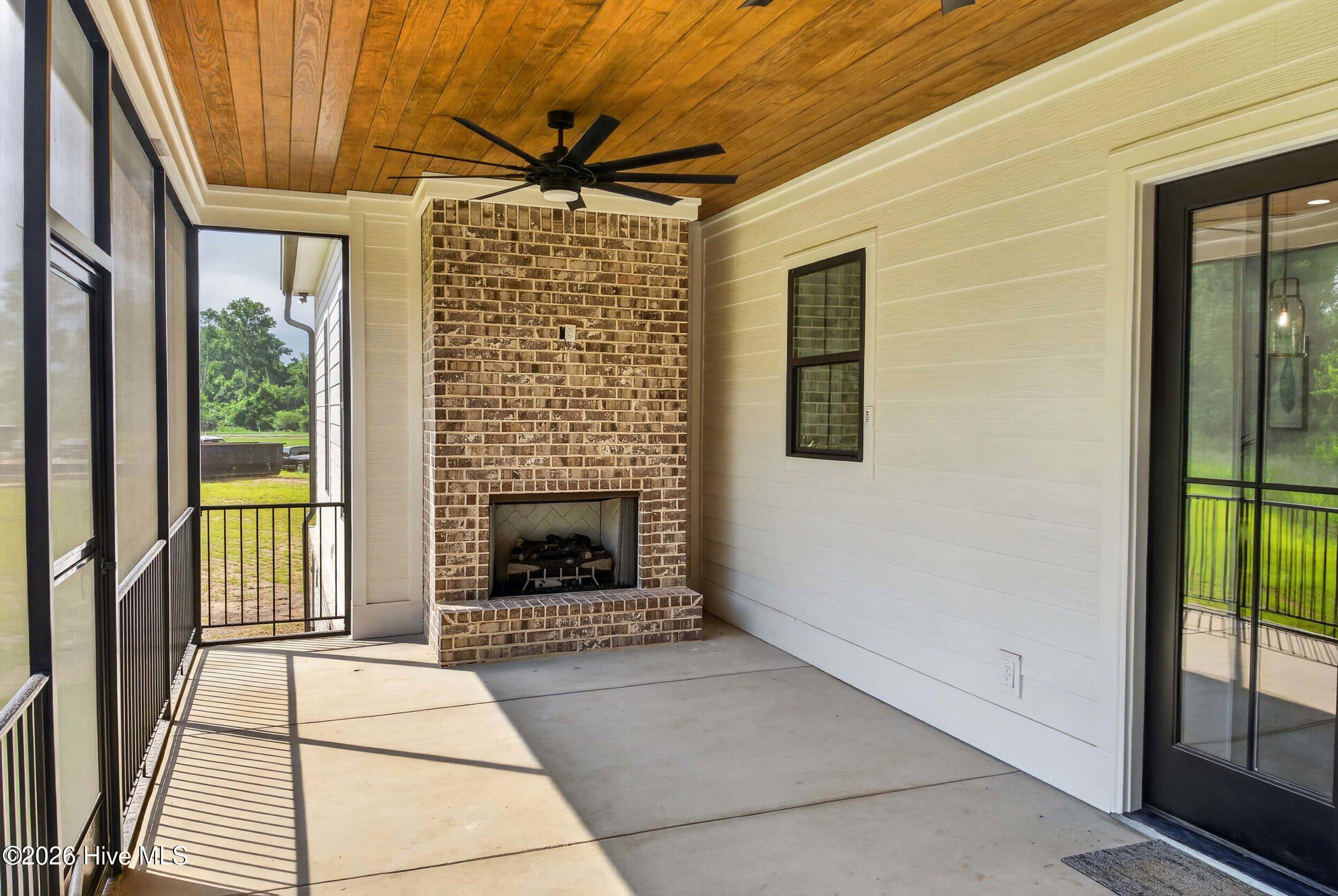 1504 Satilla Place Property Photo 12