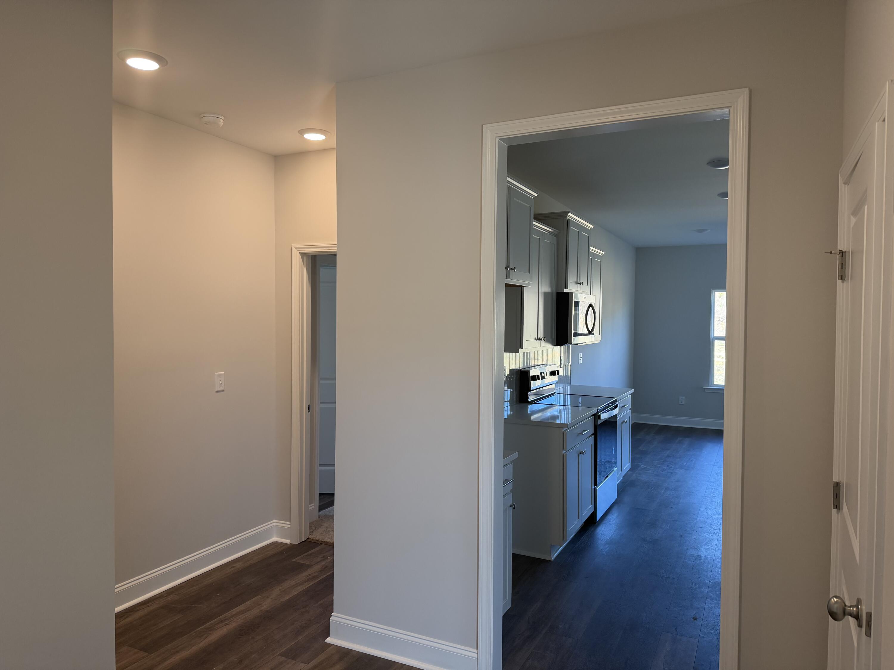 1302 Elias Station Property Photo 2