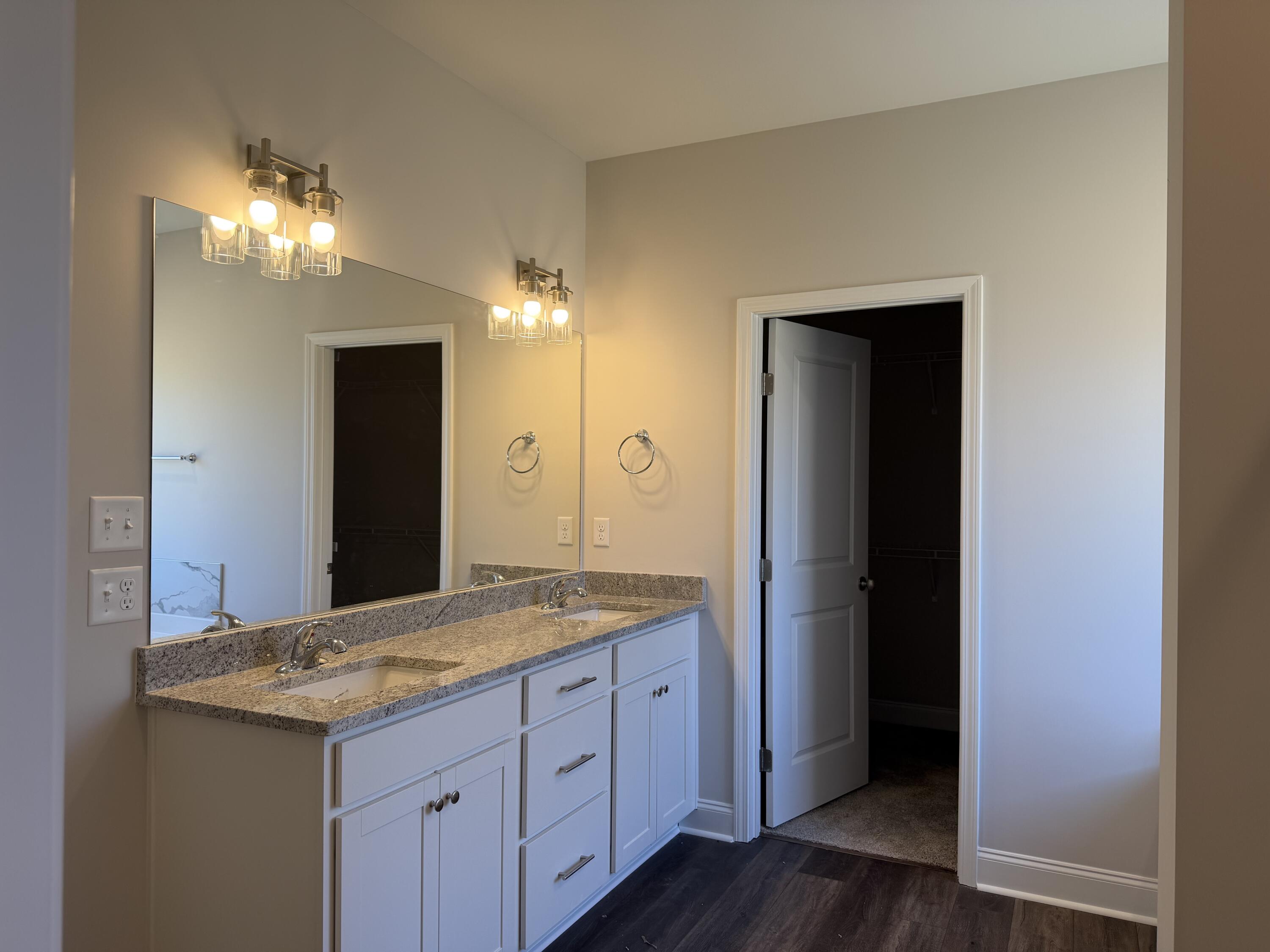 1302 Elias Station Property Photo 14