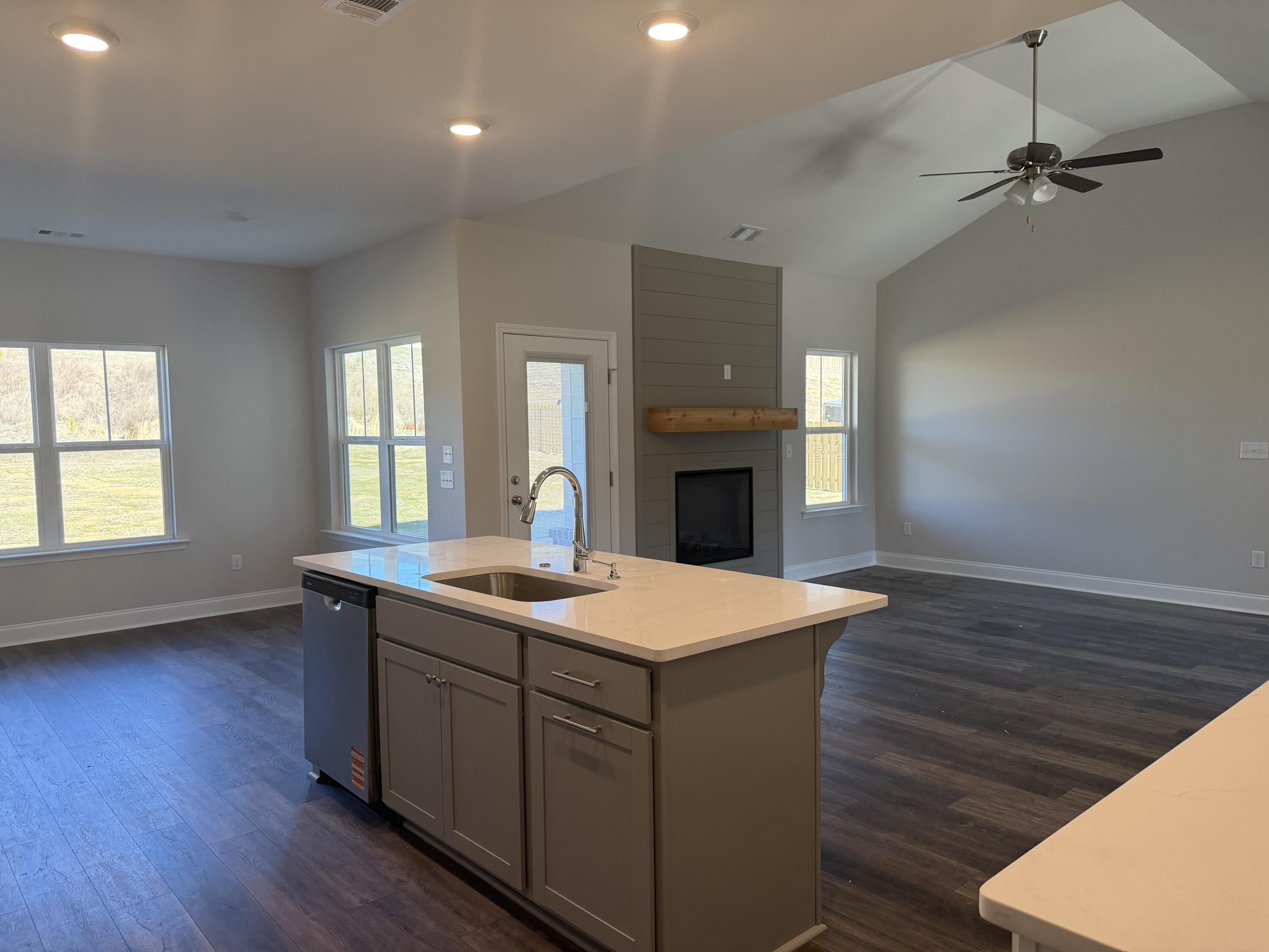 1302 Elias Station Property Photo 19