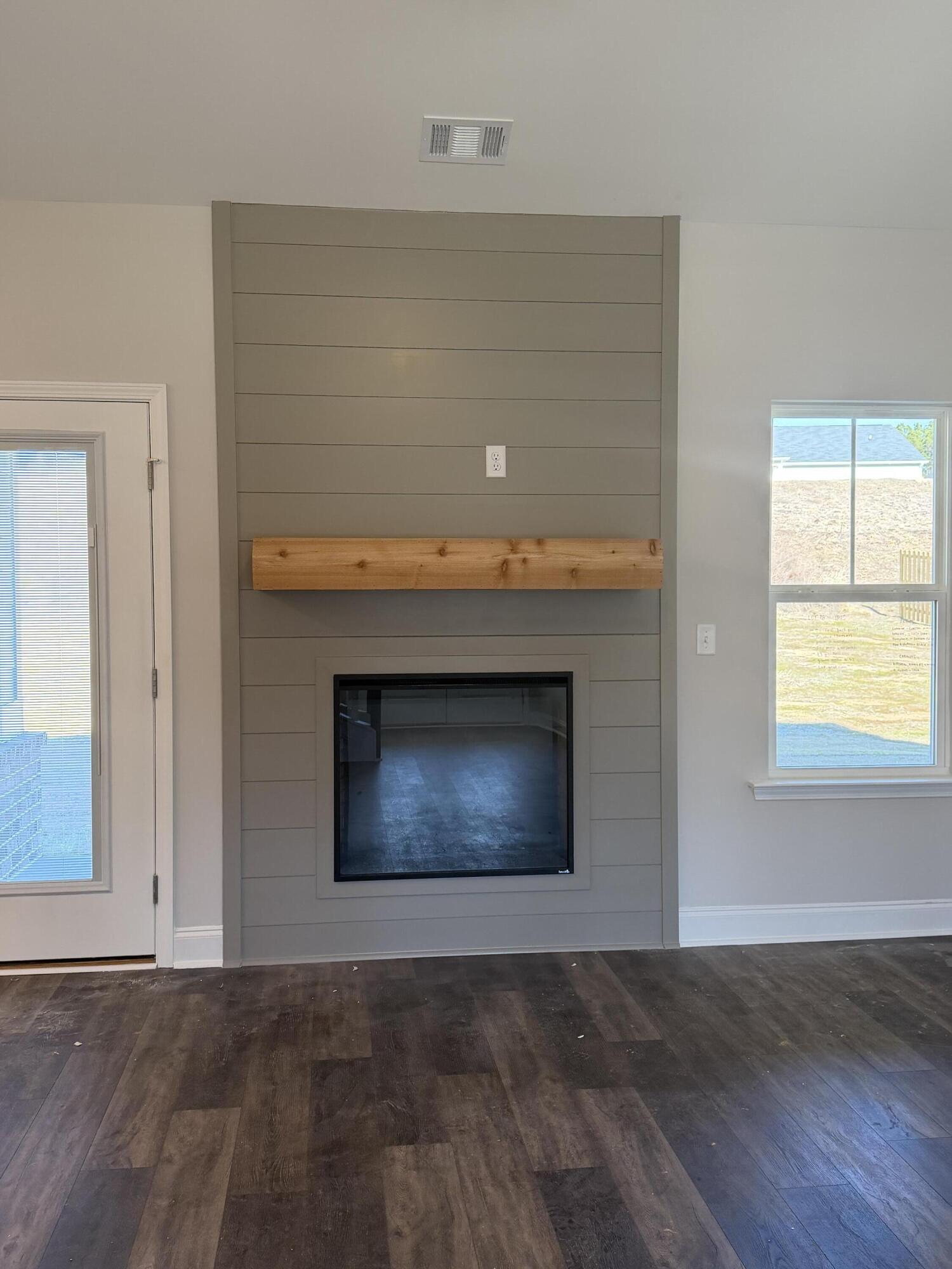 1302 Elias Station Property Photo 26