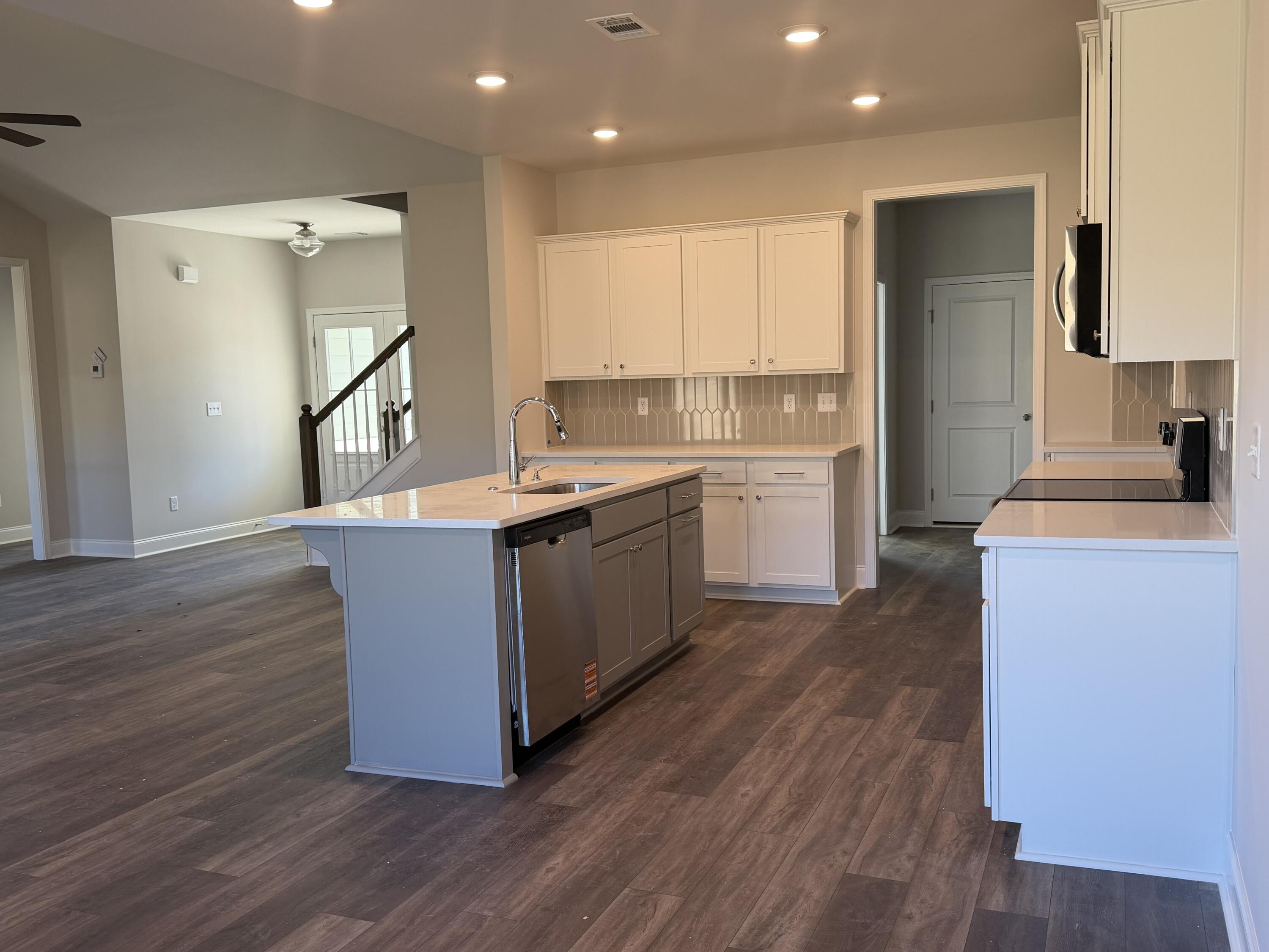1302 Elias Station Property Photo 27