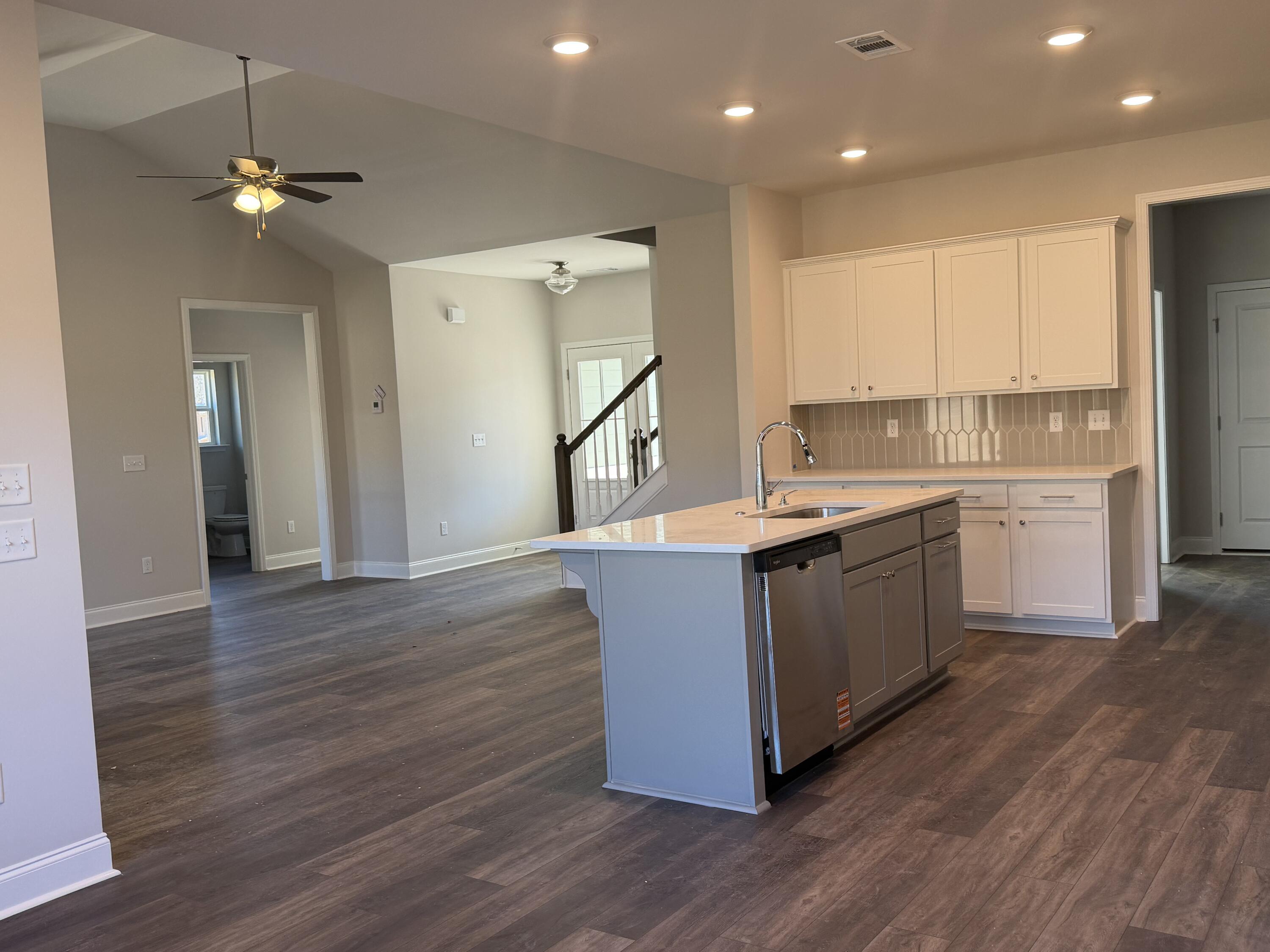 1302 Elias Station Property Photo 28