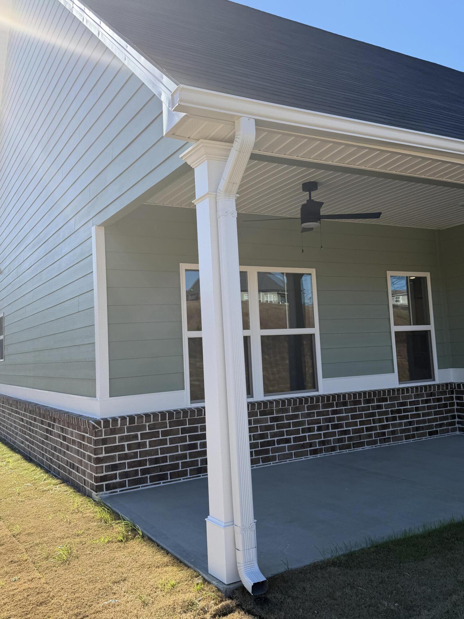 1302 Elias Station Property Photo 32