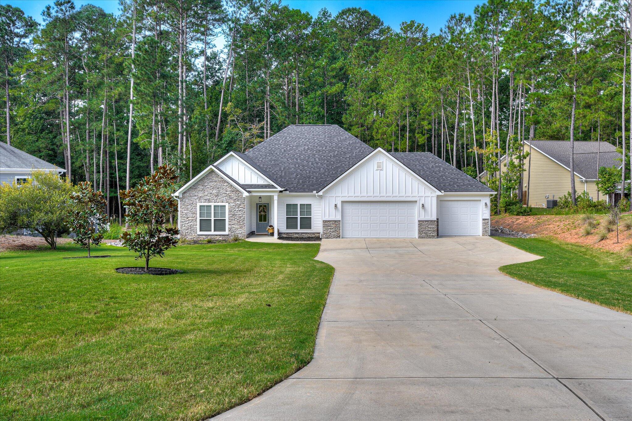 105 Stonebridge Loop Property Photo 4