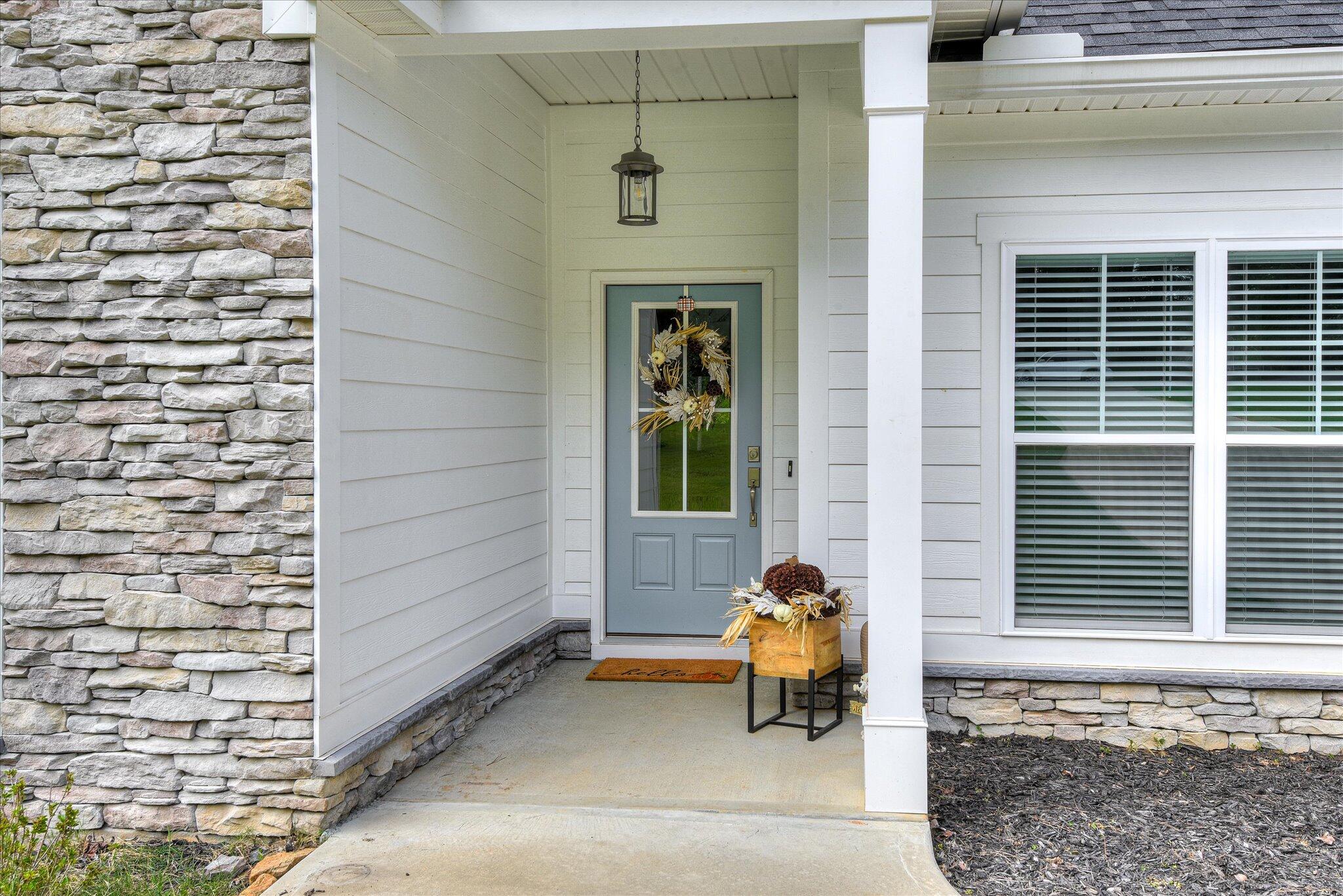 105 Stonebridge Loop Property Photo 5