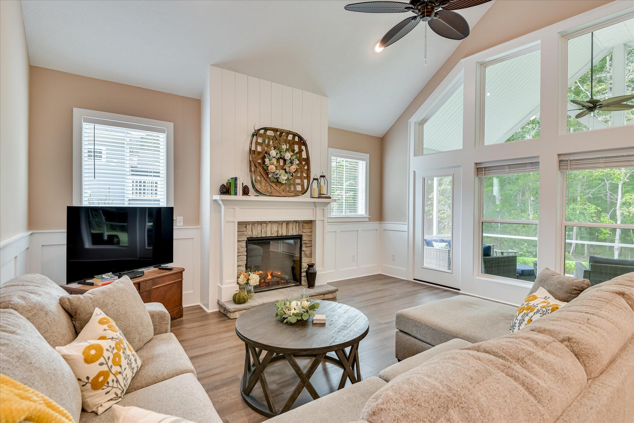 105 Stonebridge Loop Property Photo 10