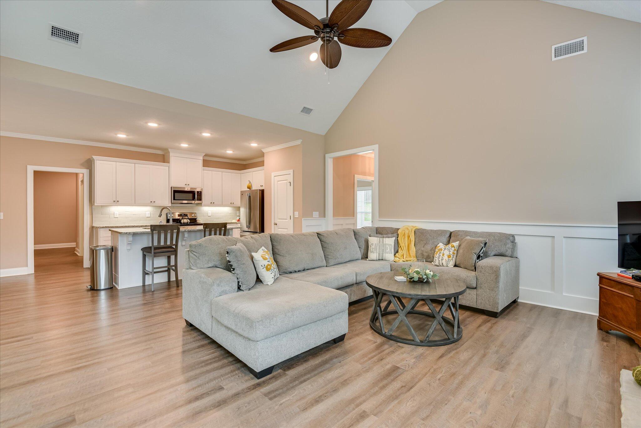 105 Stonebridge Loop Property Photo 12
