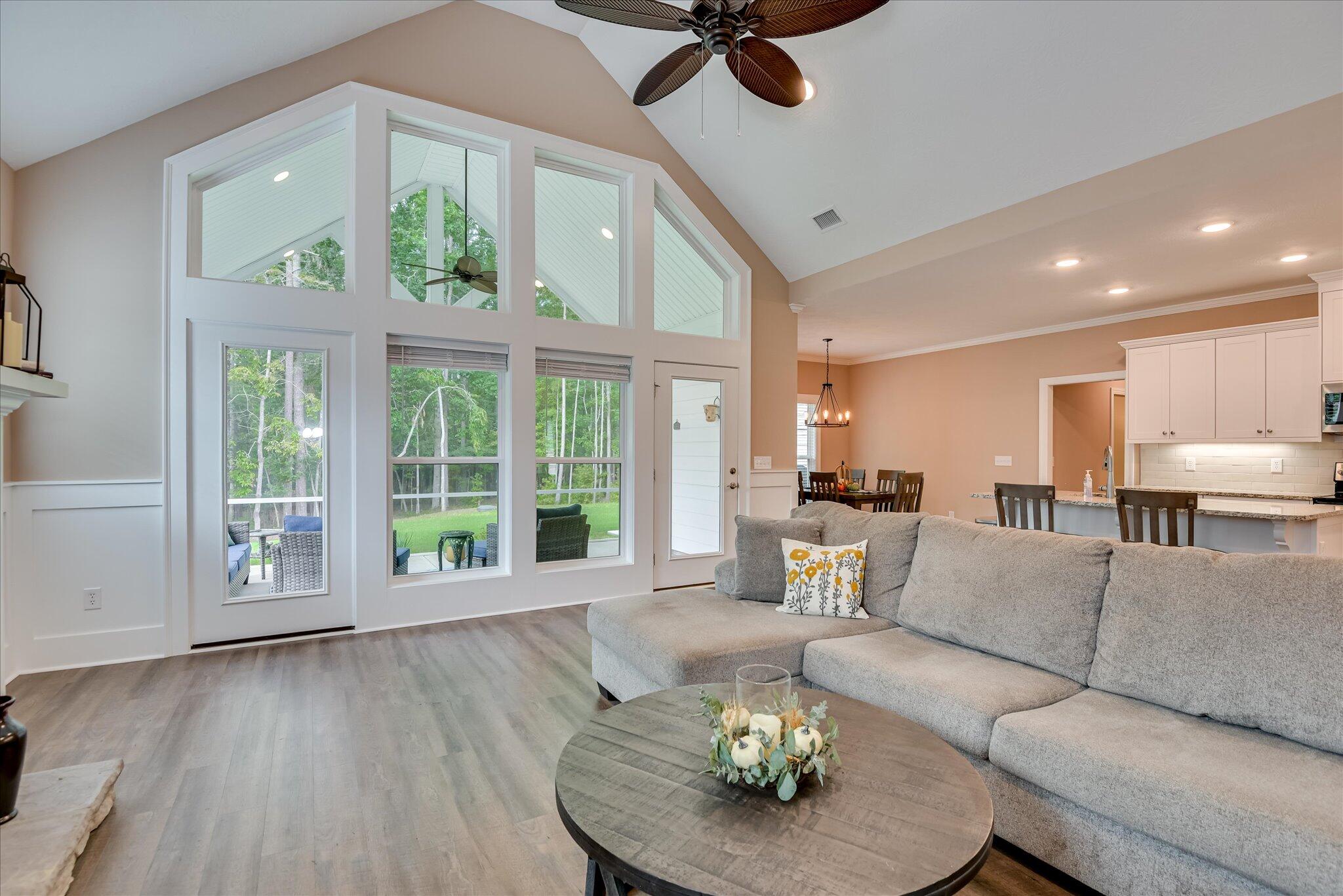 105 Stonebridge Loop Property Photo 13