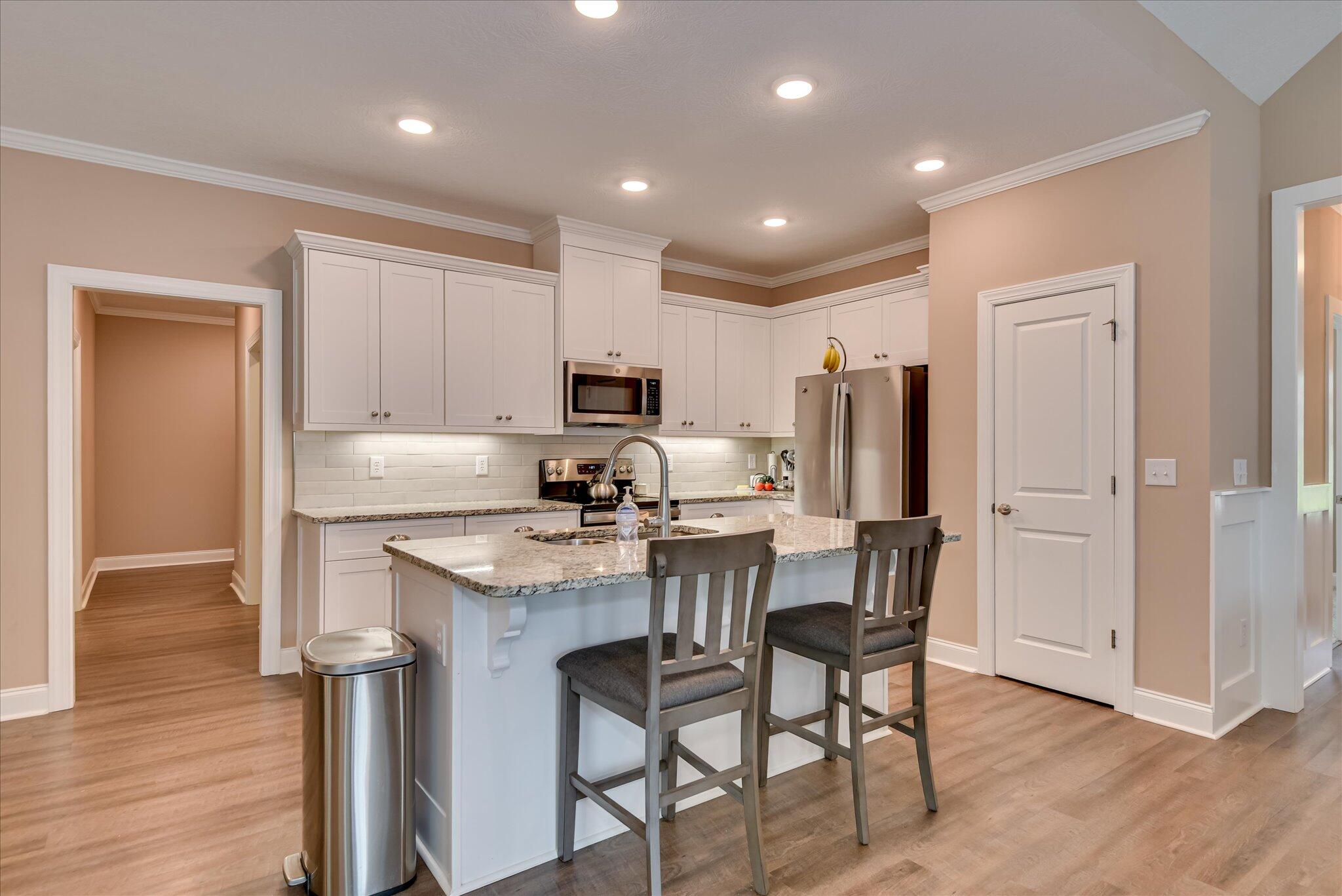 105 Stonebridge Loop Property Photo 15