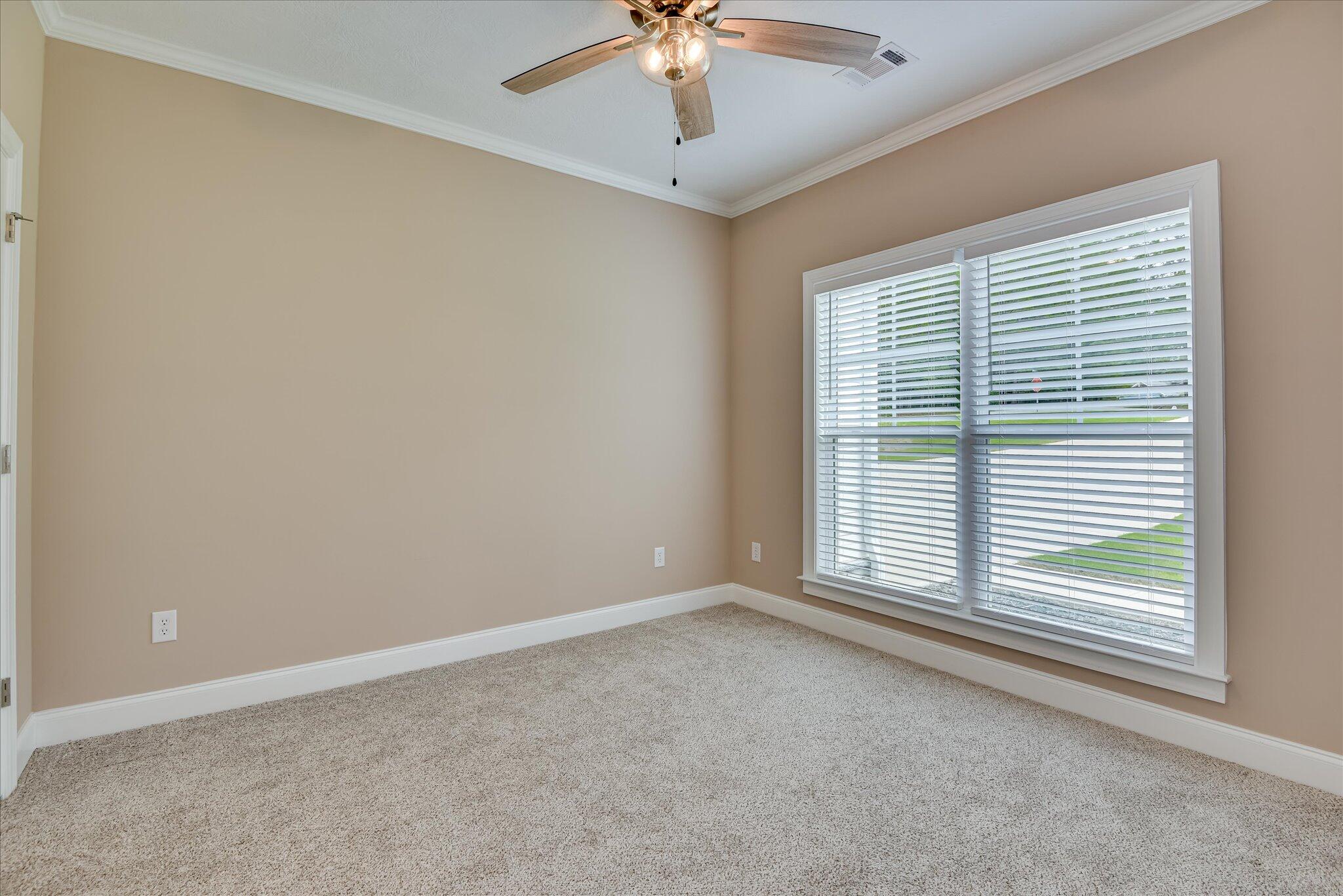 105 Stonebridge Loop Property Photo 32