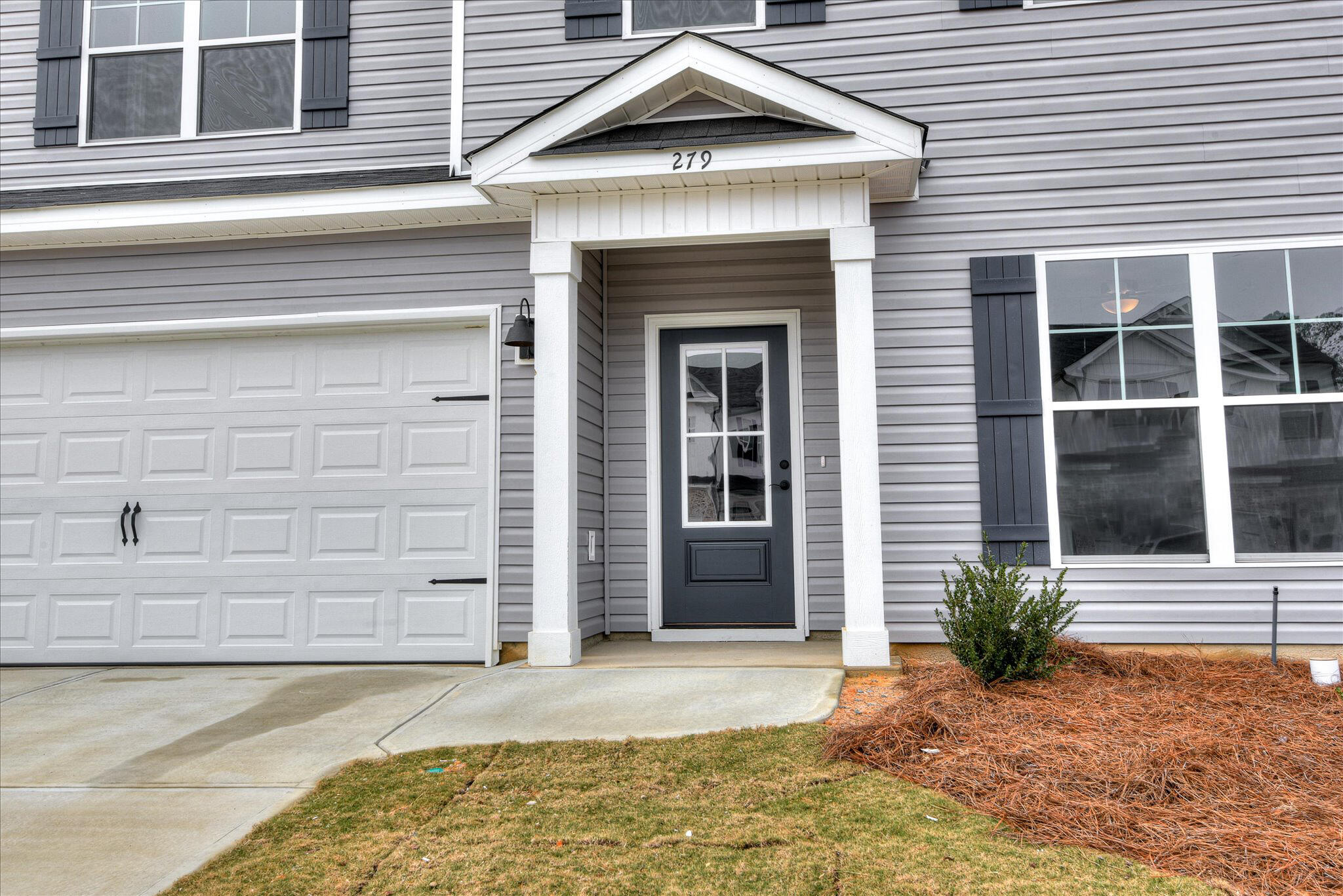 279 Bay Meadows Drive Property Photo 4