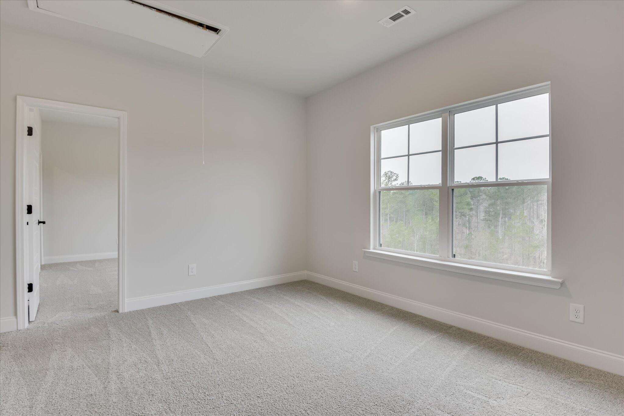 279 Bay Meadows Drive Property Photo 25