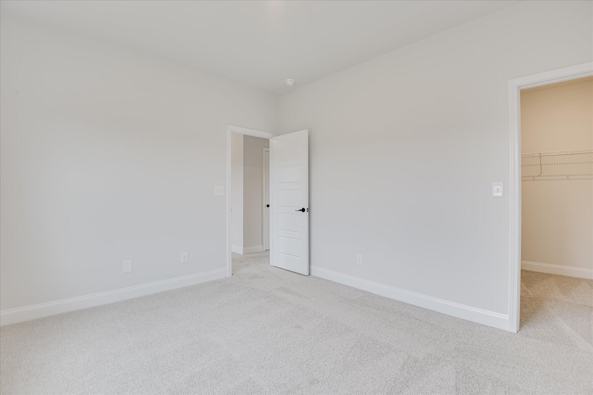279 Bay Meadows Drive Property Photo 34