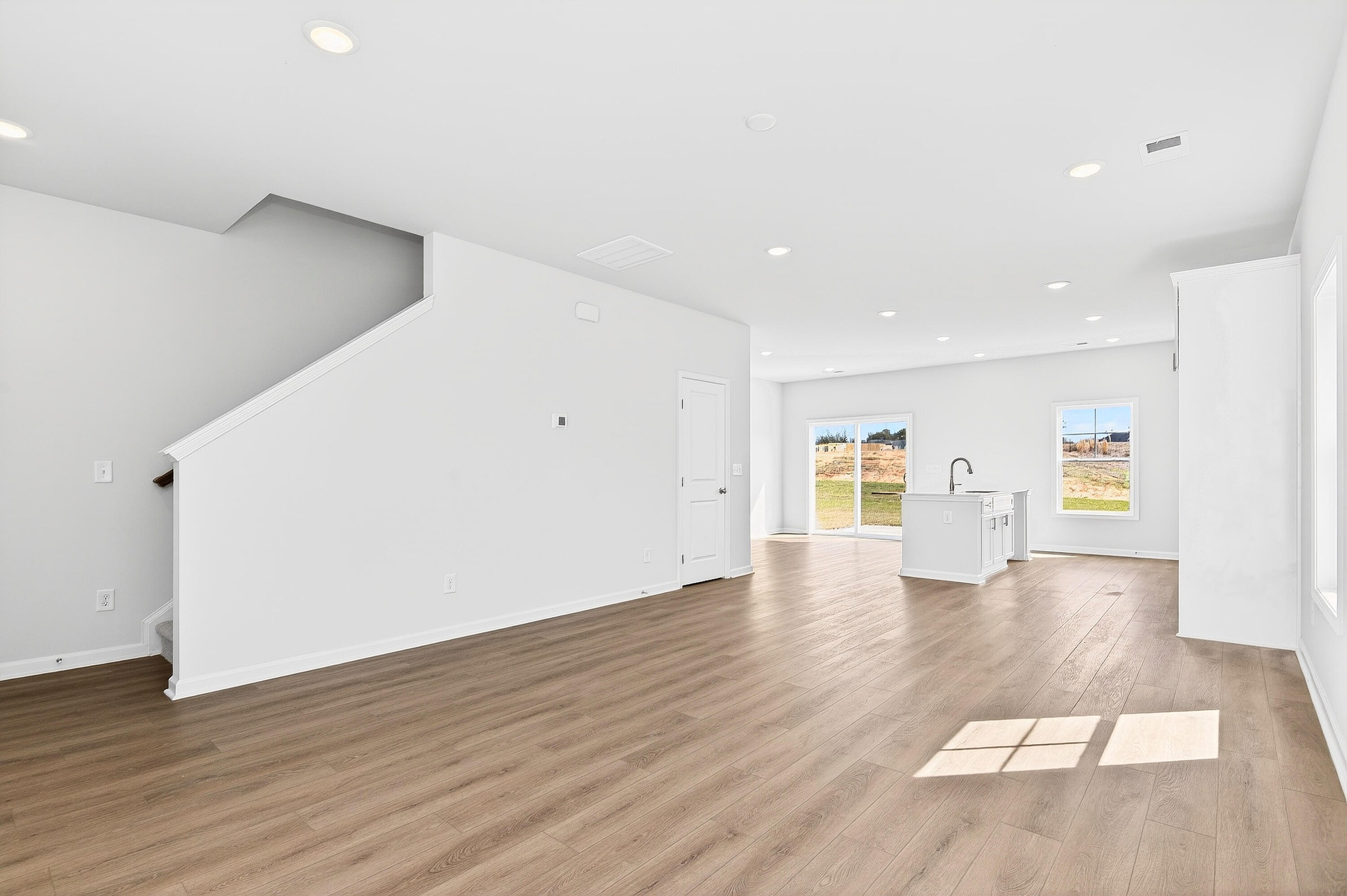 7112 Nw Mongolian Oak Drive Property Photo 3