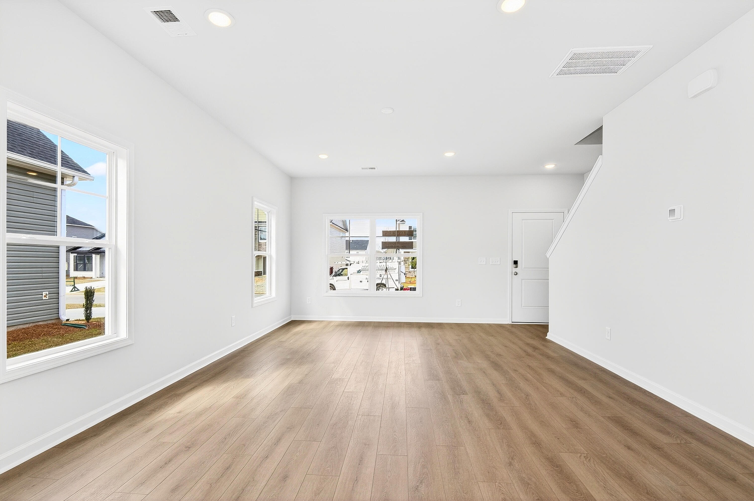 7112 Nw Mongolian Oak Drive Property Photo 4