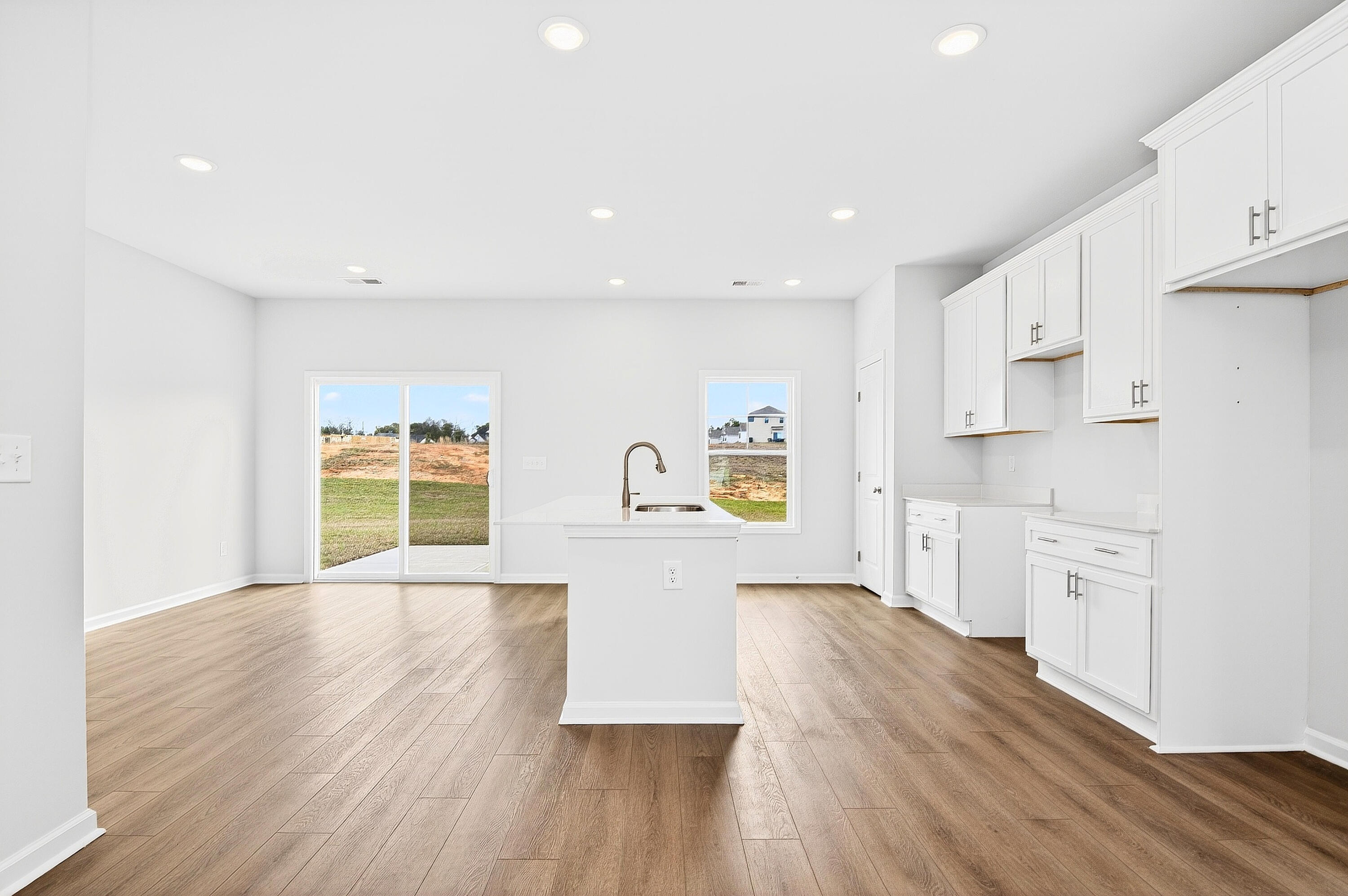 7112 Nw Mongolian Oak Drive Property Photo 5