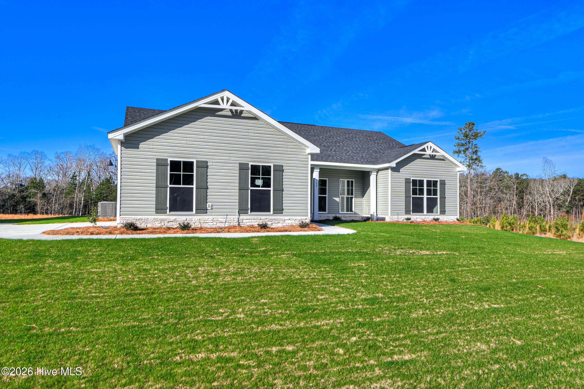 123 Willow Oak Circle Property Photo 3