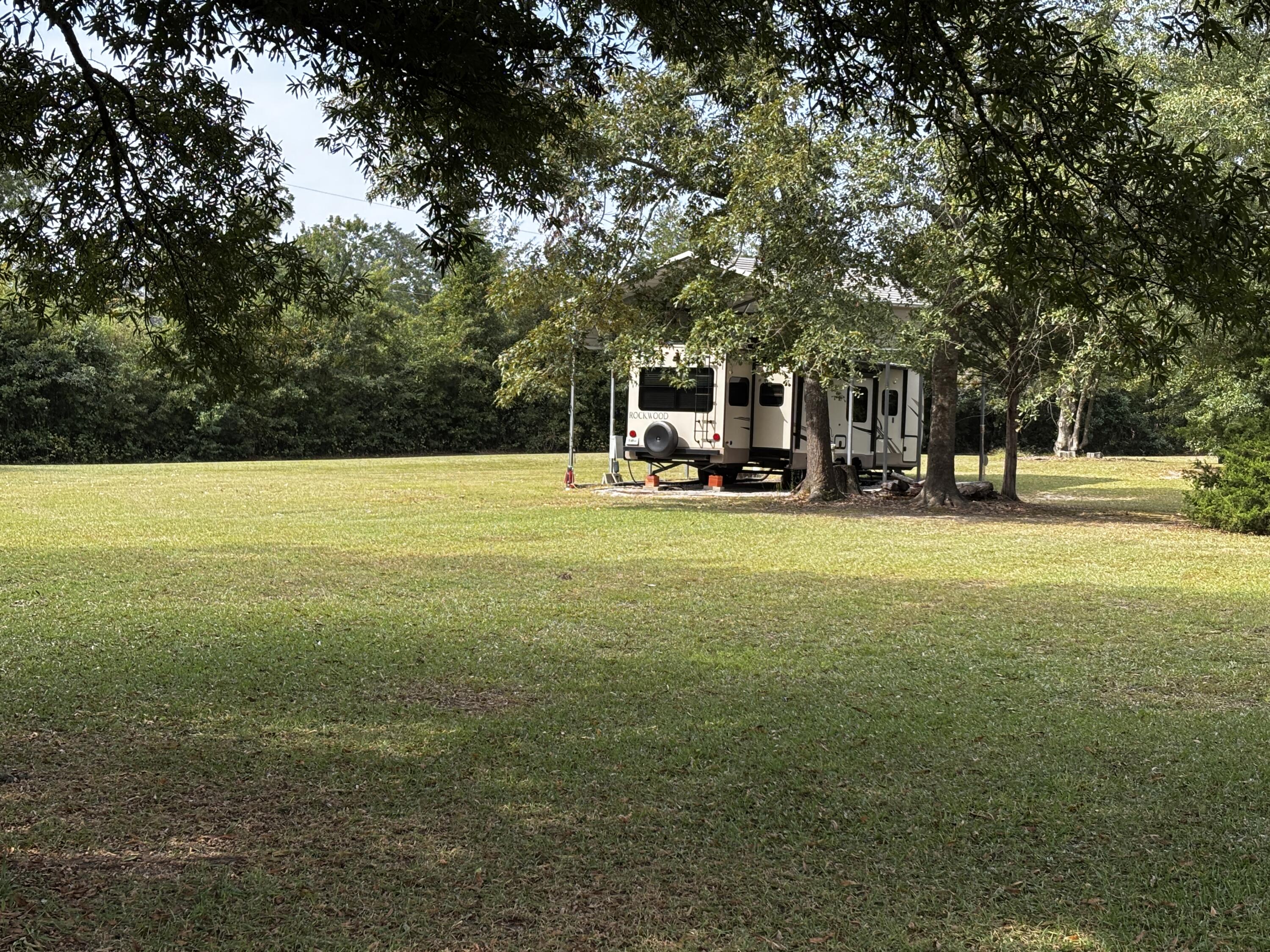207 Old Thomson Road Property Photo 8