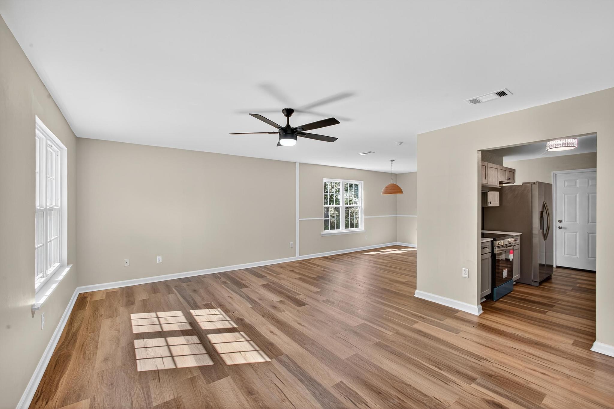 2231 Leeway Landing Property Photo 2
