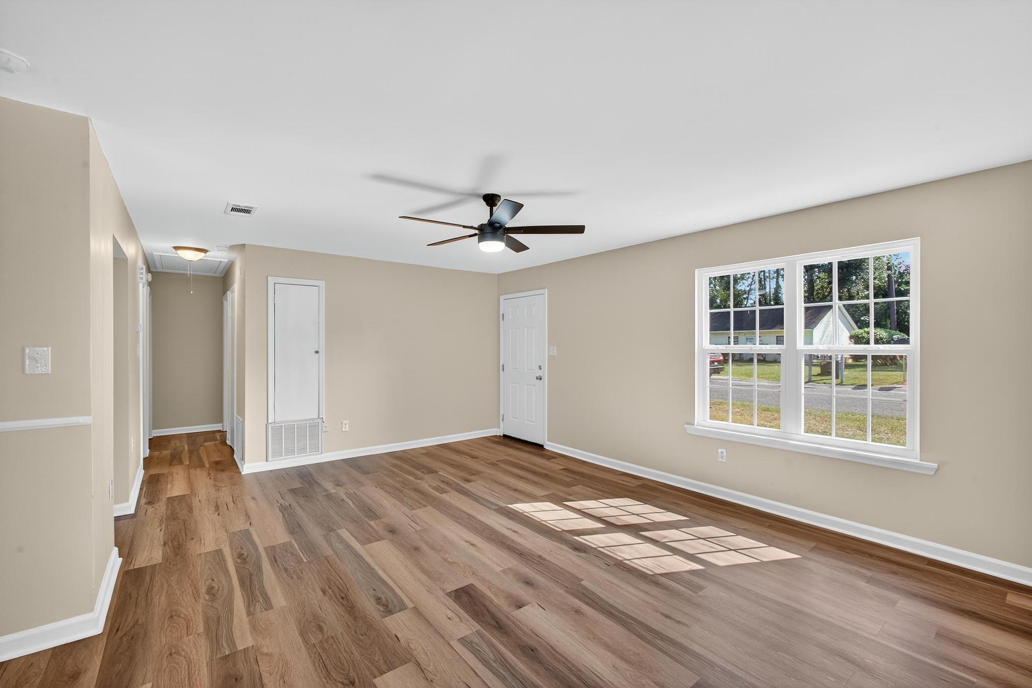 2231 Leeway Landing Property Photo 4