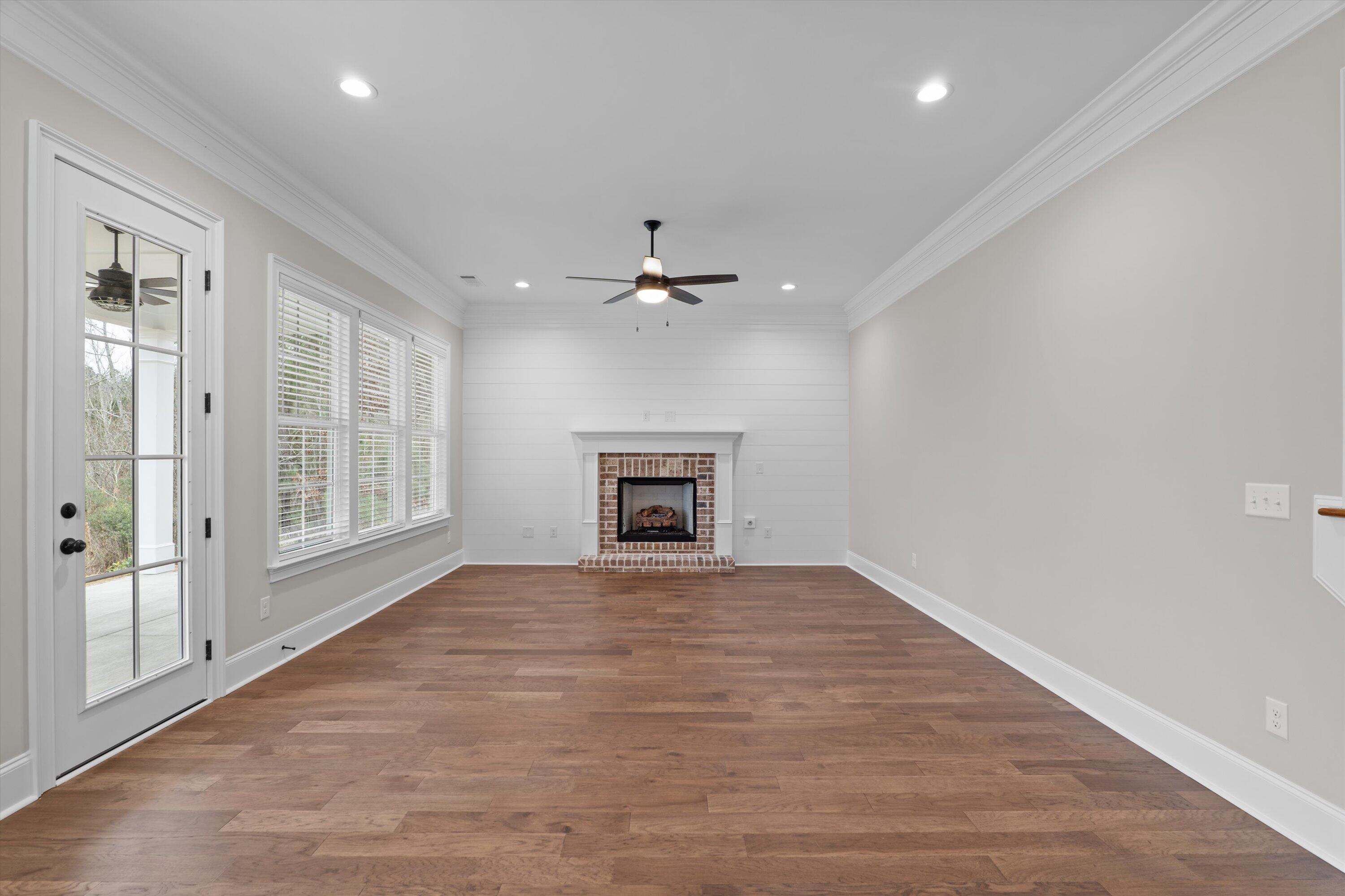 616 River Oaks Lane Property Photo 25