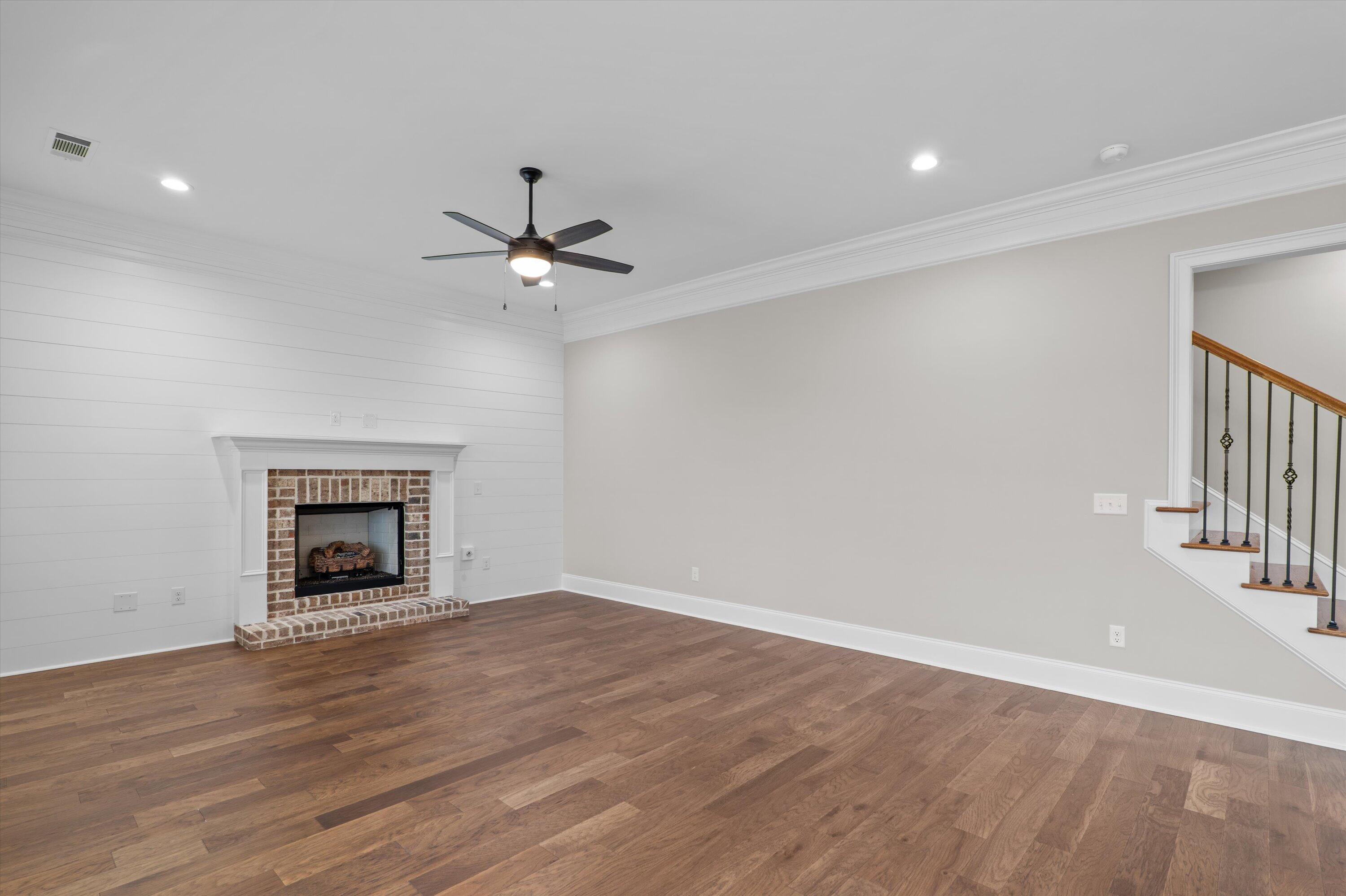 616 River Oaks Lane Property Photo 27