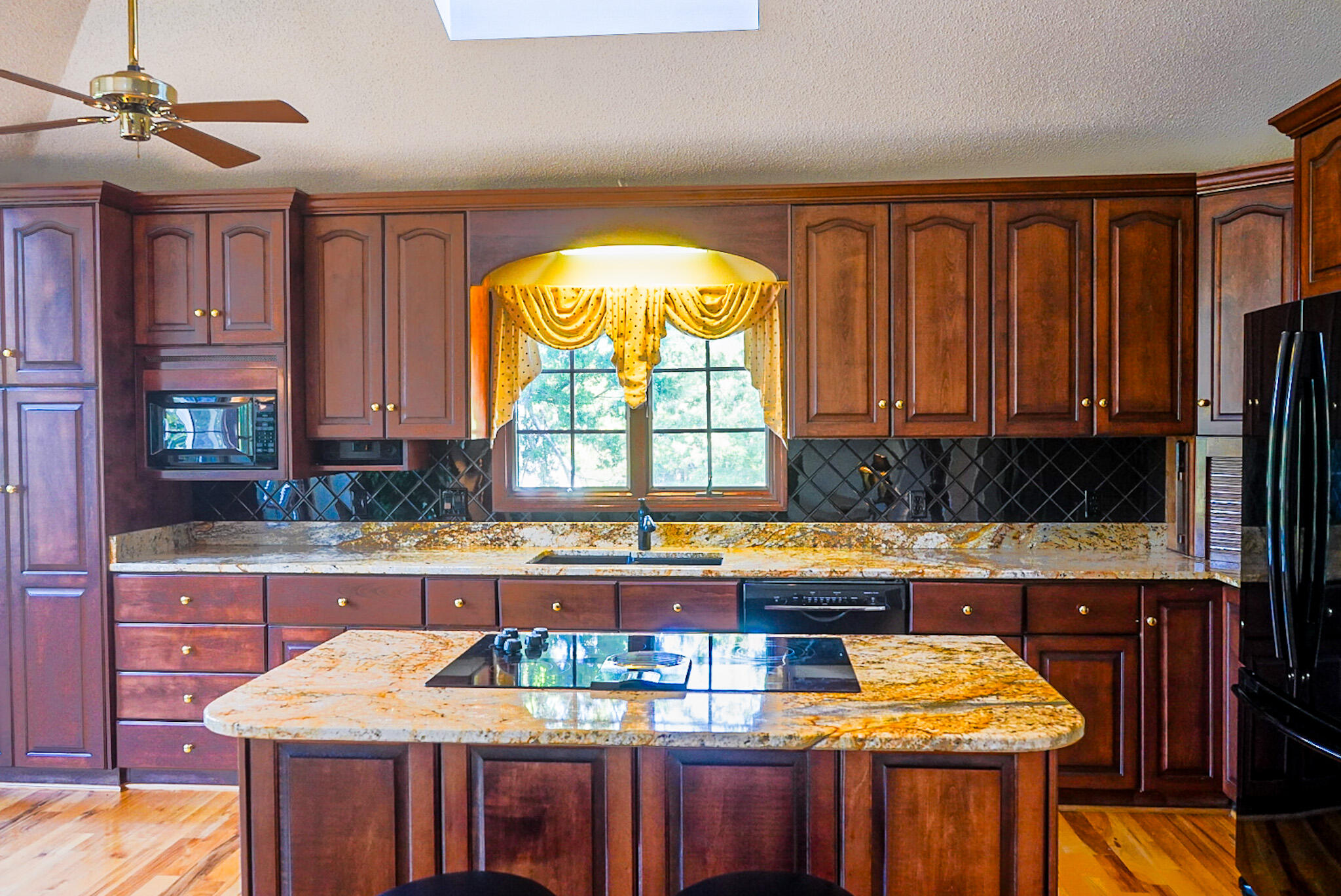 409 Serenity Cove Property Photo 43