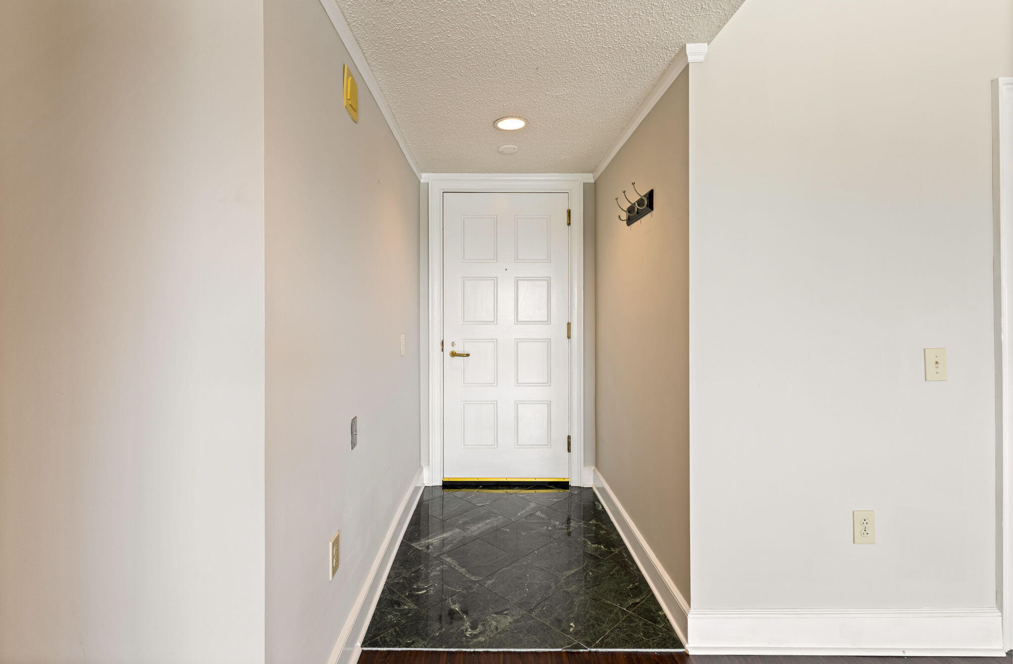 1 7th Street 805 Property Photo 17