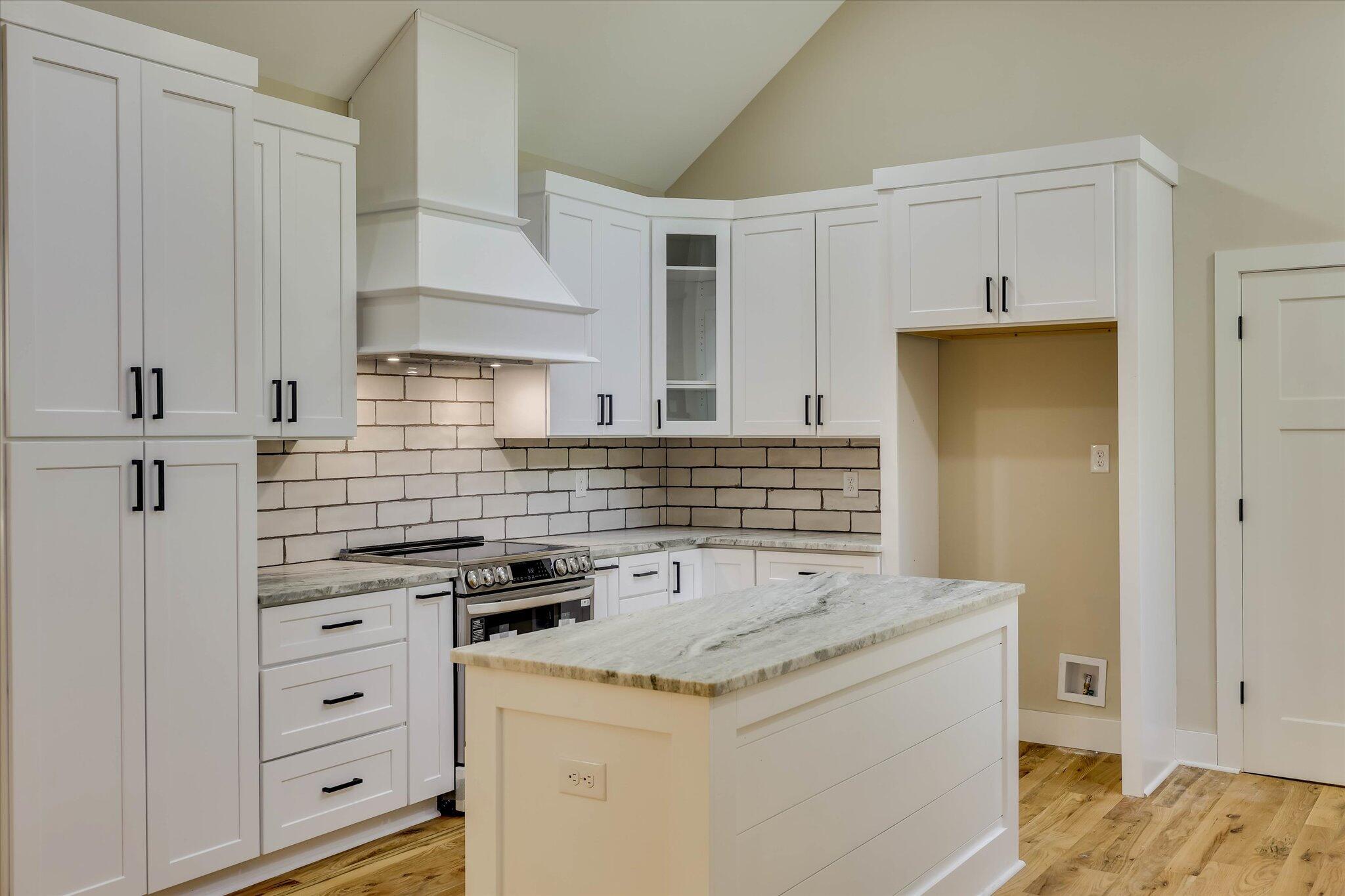 5037 Autumn Trail Property Photo 13