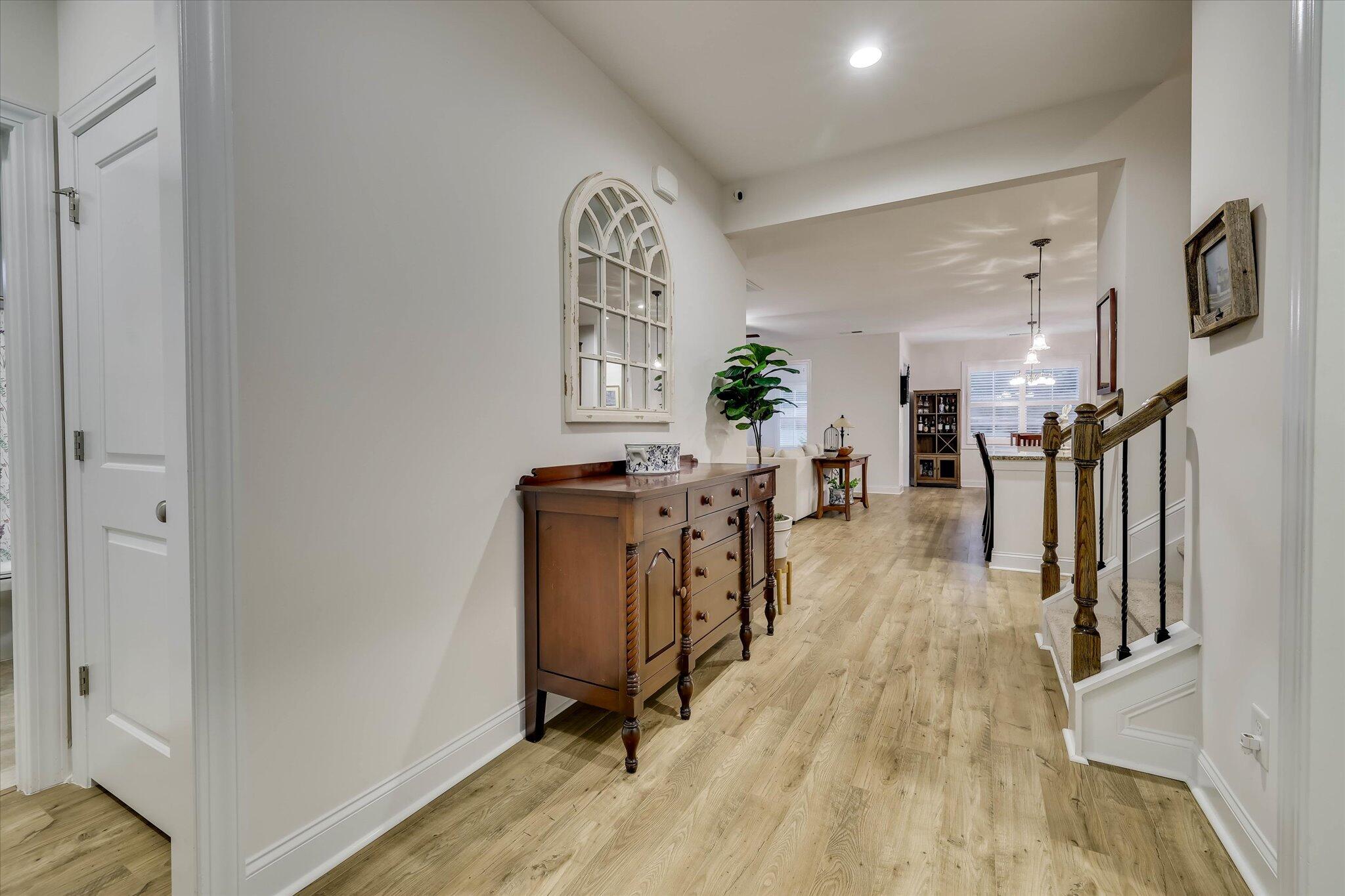 128 Fitzsimmons Drive Property Photo 4