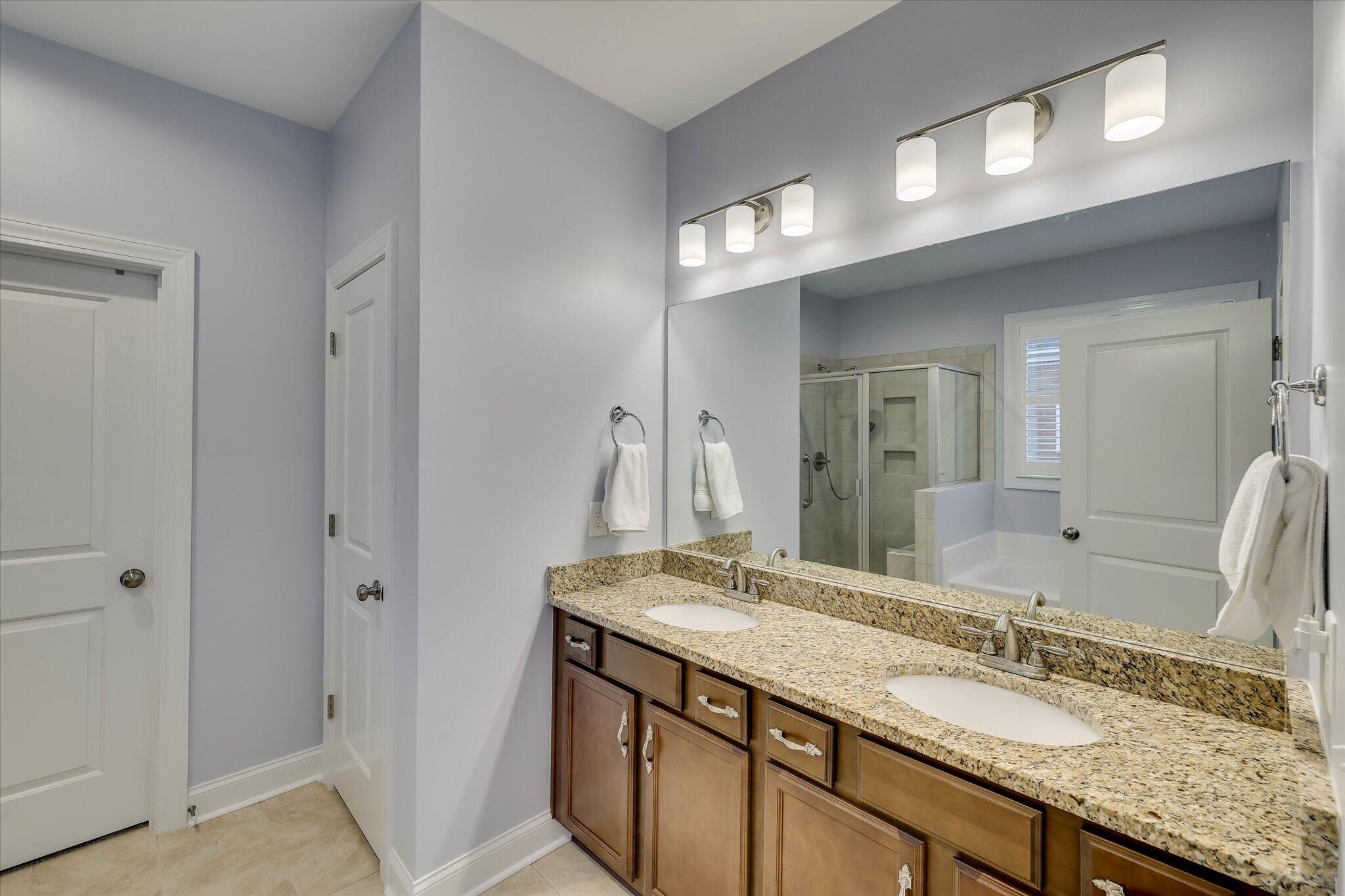 128 Fitzsimmons Drive Property Photo 29
