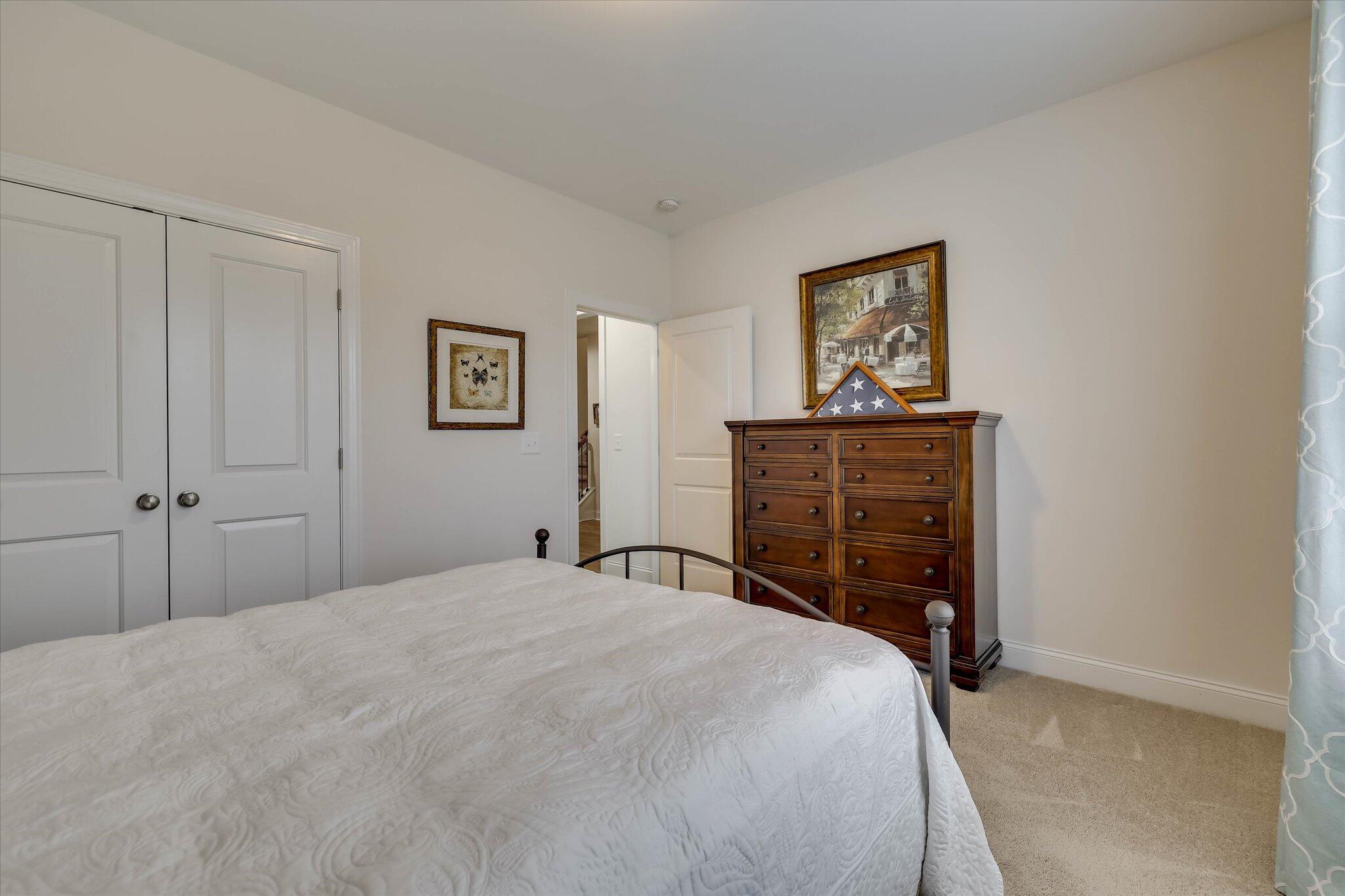128 Fitzsimmons Drive Property Photo 32