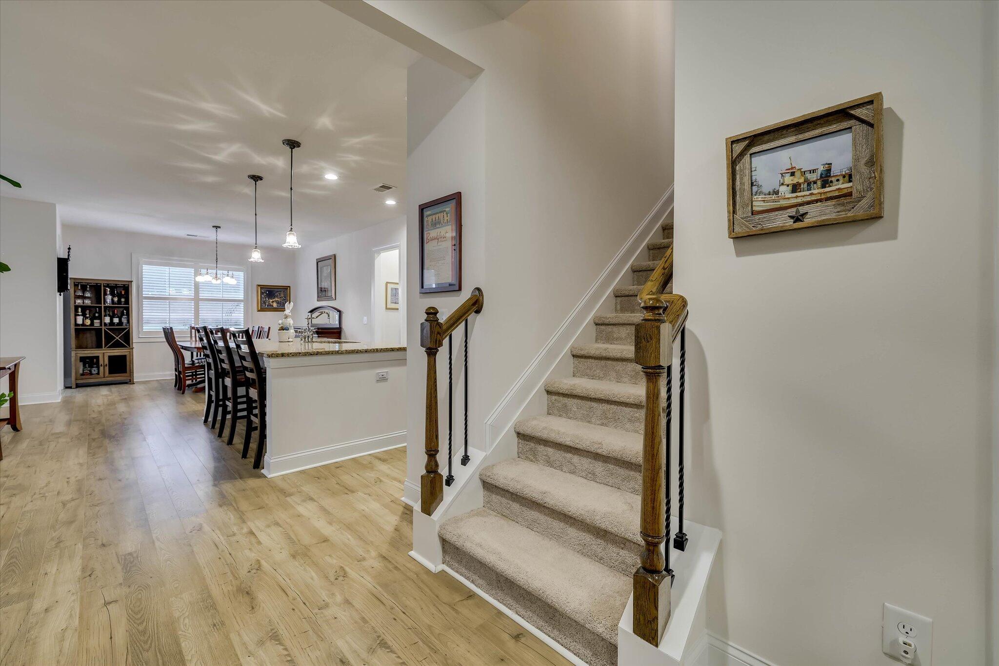 128 Fitzsimmons Drive Property Photo 38