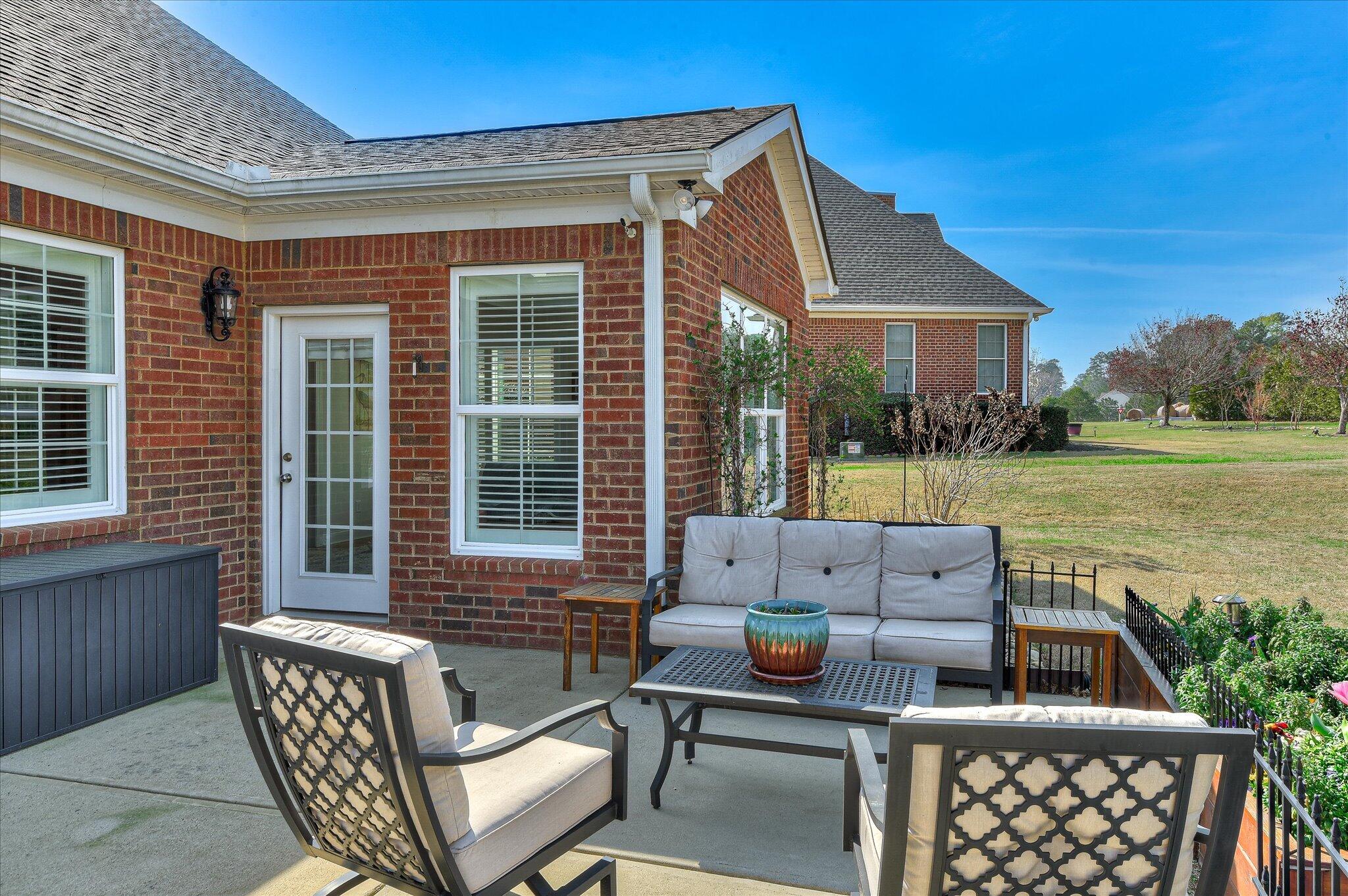 128 Fitzsimmons Drive Property Photo 45
