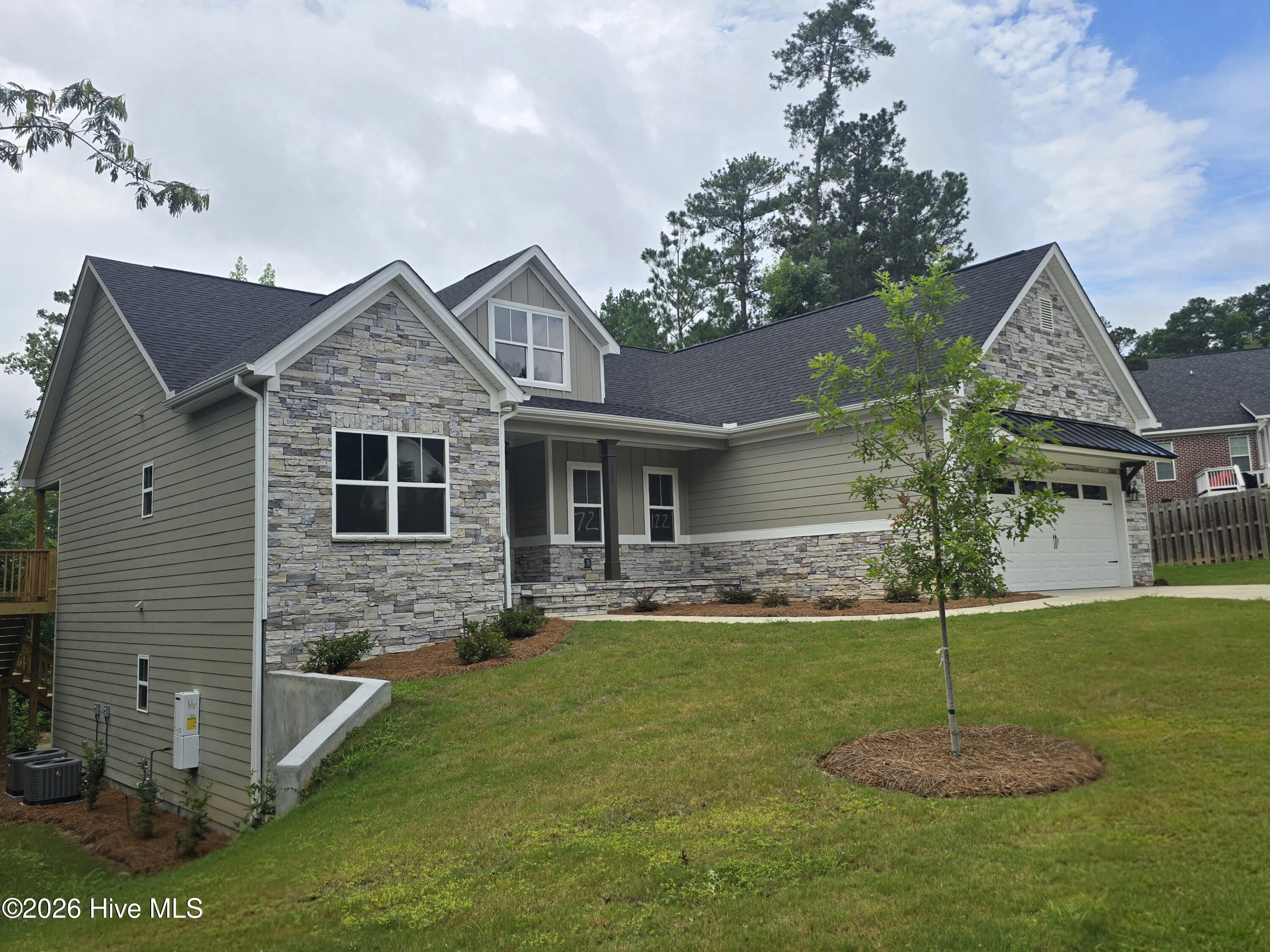 122 Rippling Creek Lane Property Photo 3