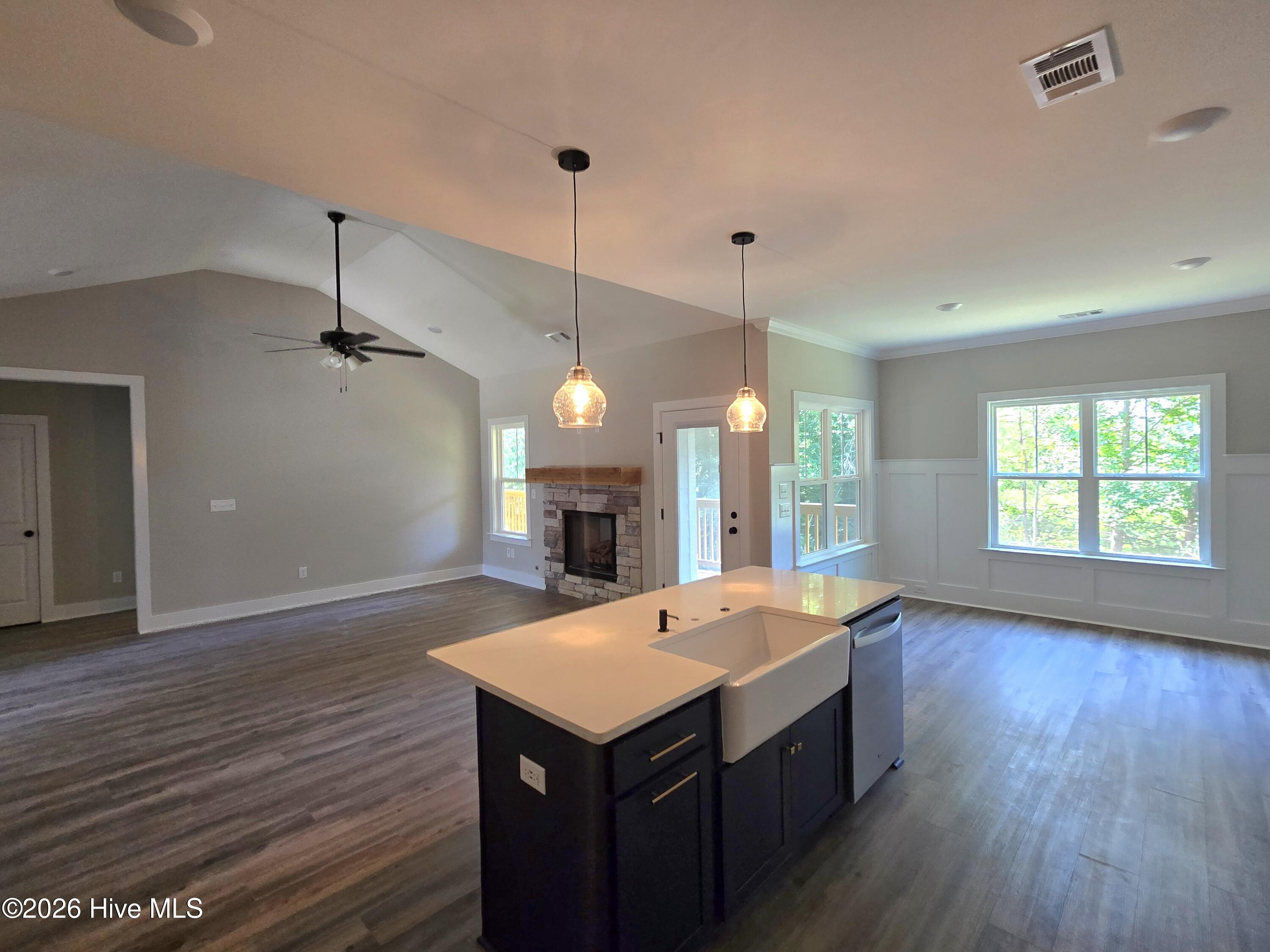 122 Rippling Creek Lane Property Photo 8