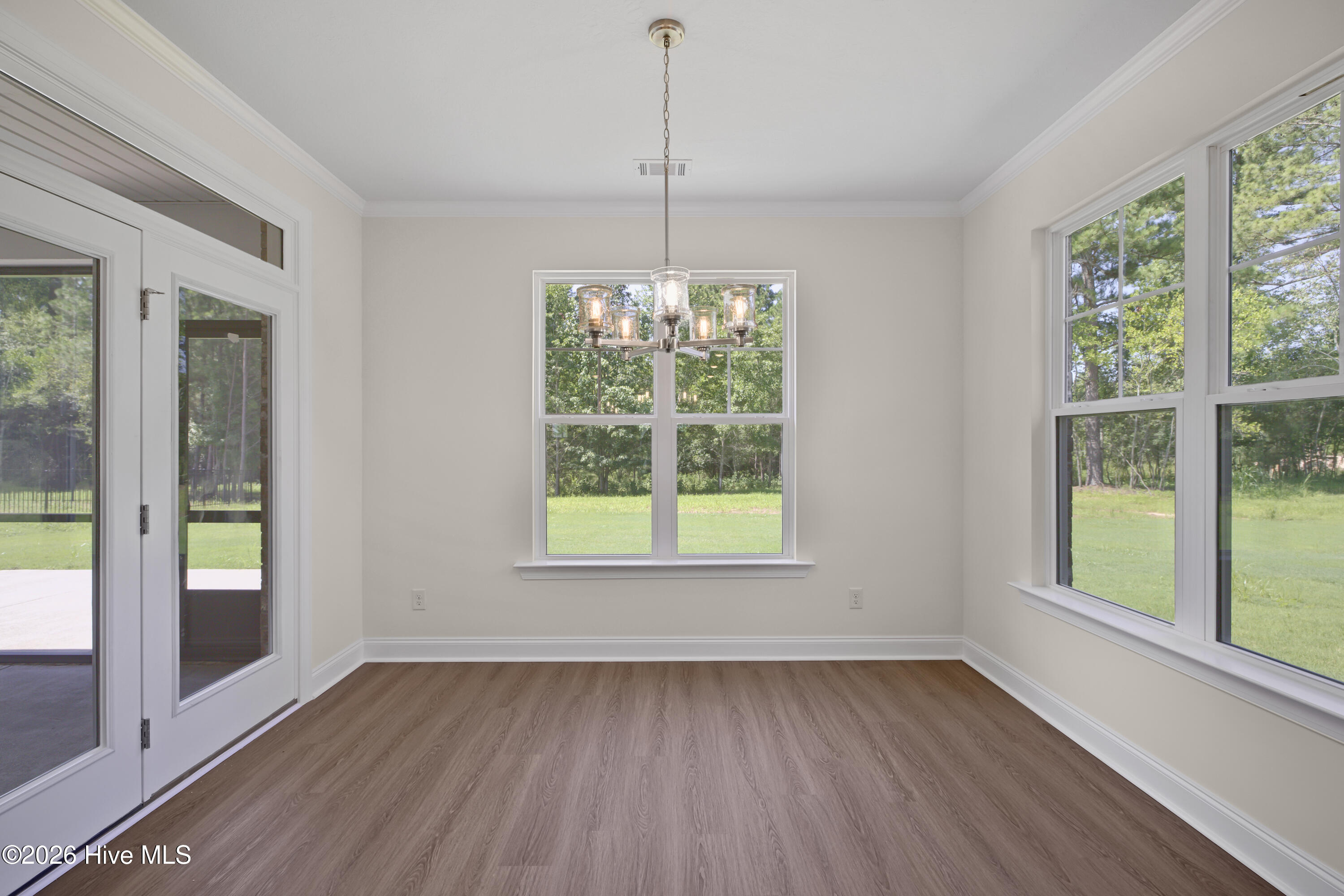 1589 Bellingham Drive Property Photo 27