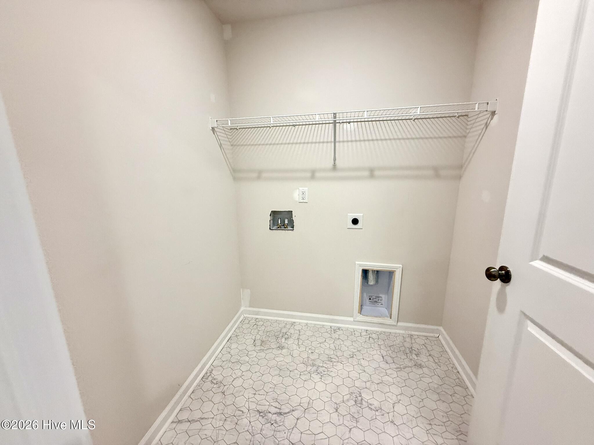 300 Kirkstall Place Property Photo 12