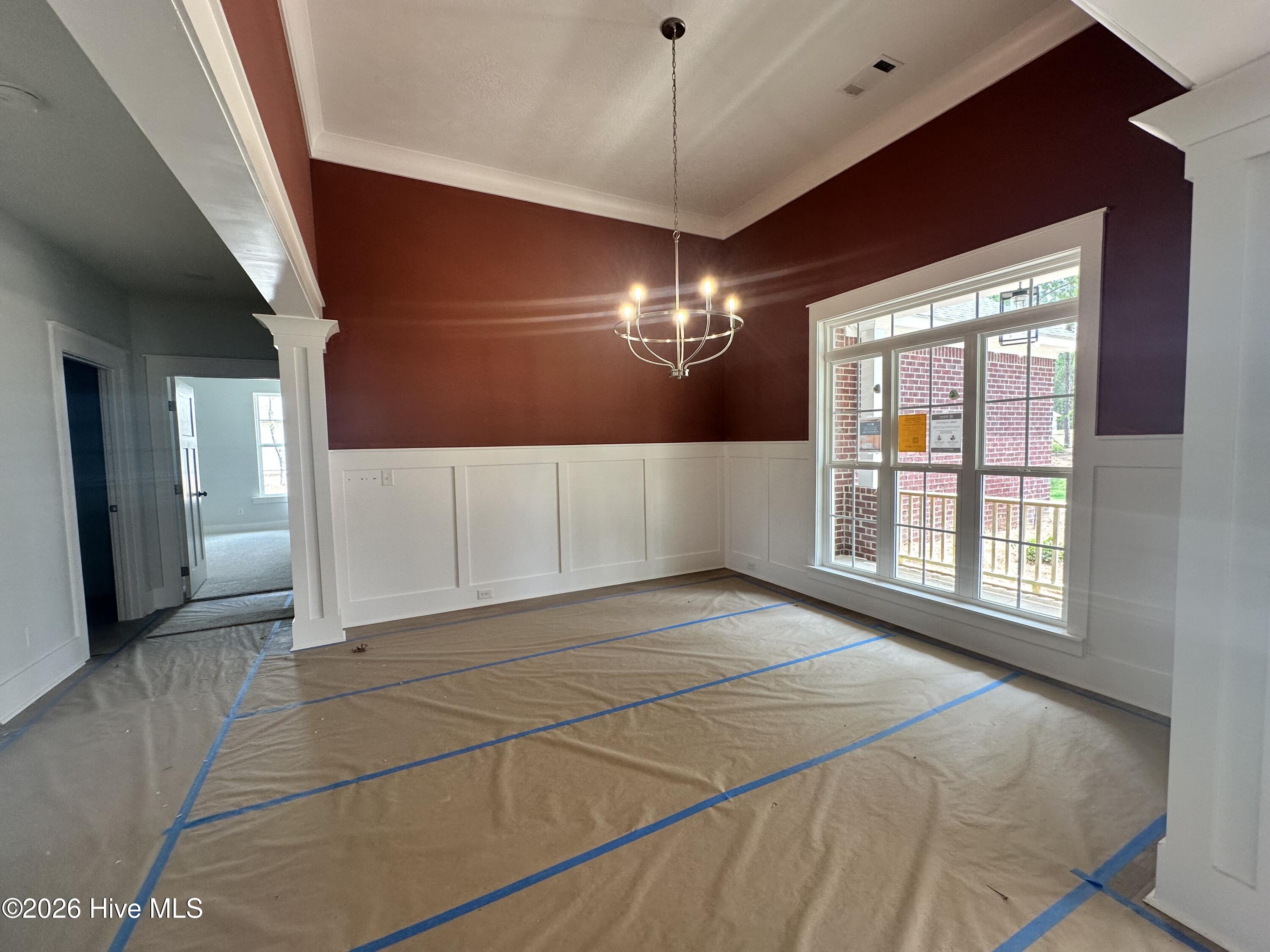 1096 Bellingham Drive Property Photo 3
