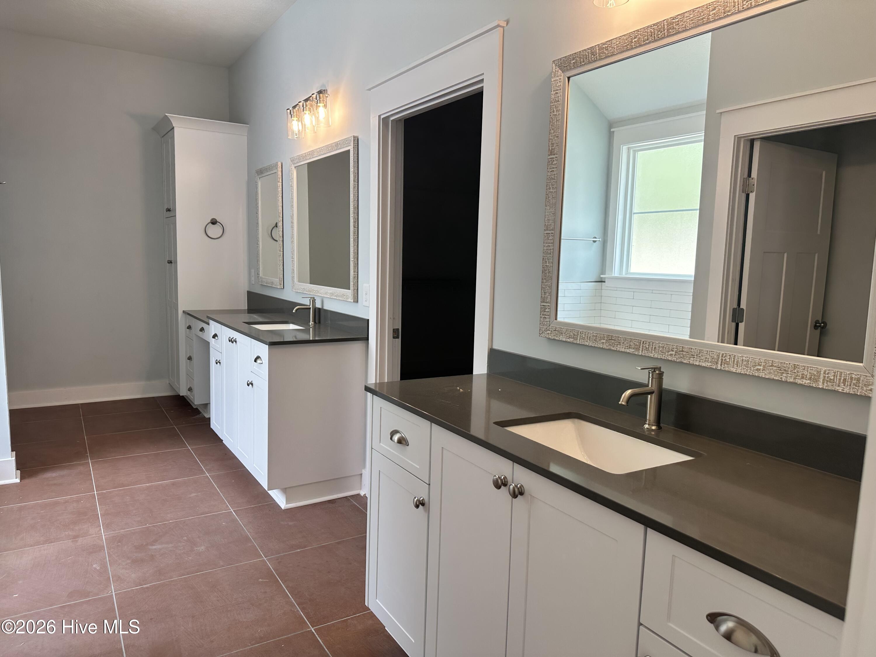 1096 Bellingham Drive Property Photo 5