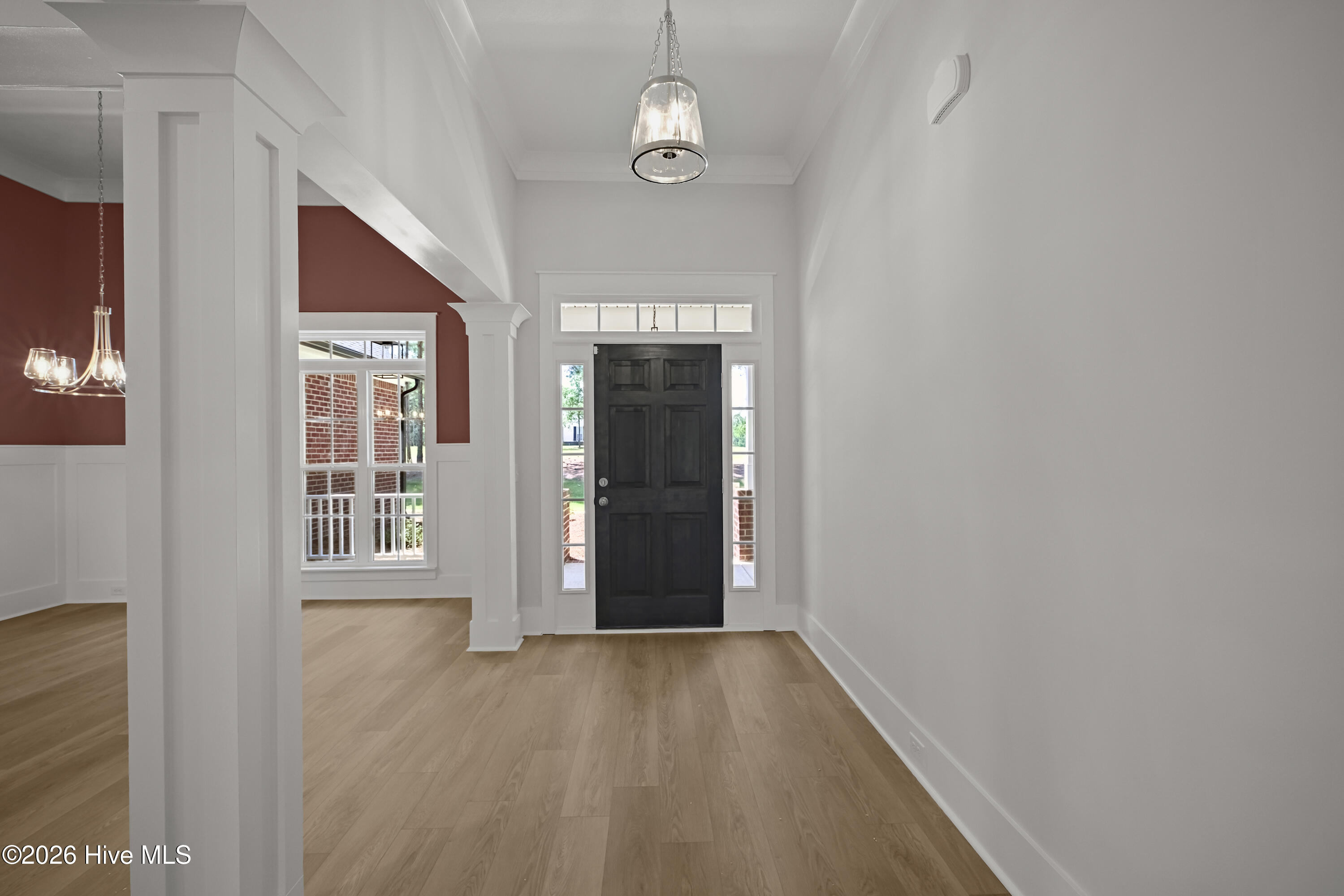 1096 Bellingham Drive Property Photo 11
